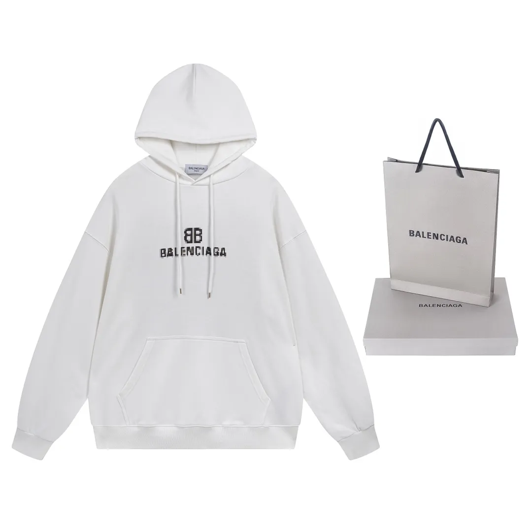 🅿️300 Detailed picture [Top version. Official website quality] BALENCI*GA/Paris. Classic style. BALENCI*GA#phantom BB direct-printed hooded sweatshirt. Brick cabinet synchronization. The fabric is made of Paris ZP custom-woven and dyed cotton sweatshirt. The weight is 450 grams. The cloth surface is clean. The cloth pattern is clear, soft and comfortable. The threads are woven and dyed with no color difference. The classic pattern is printed with Kornit direct-injection printing, which has no hand feel and has a three-dimensional effect that restores the brick cabinet. The version adopts OS loose shoulder design. Same style for men and women. Coding: BL238060 Color: black. White. Size: XS S M L