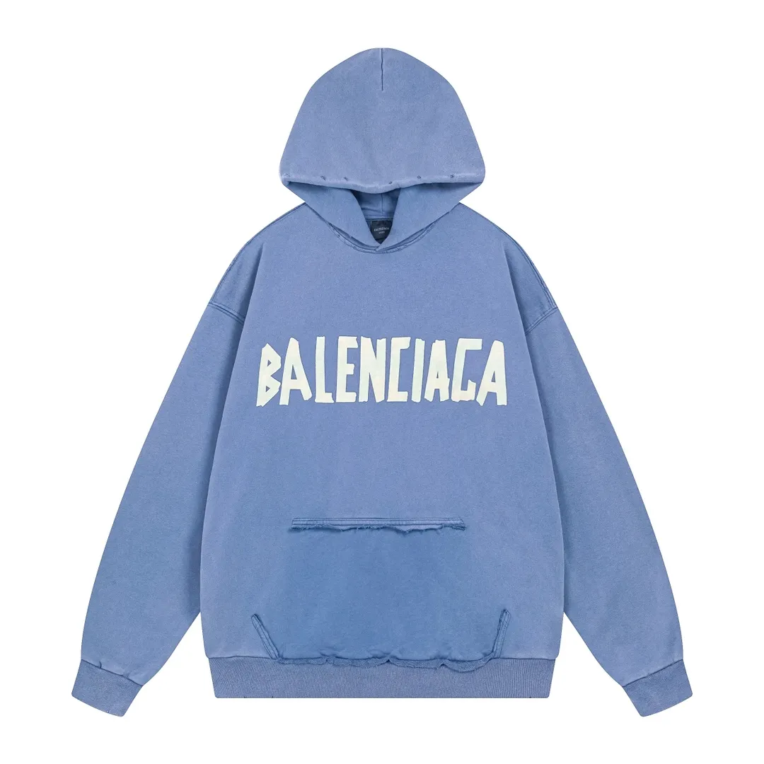🅿️380 real photos [Top version. Official website quality] BALENCI*GA/Paris. 23ss latest classic hot model. Purchase the original board at the first time. Color. Printing. Washing. Production and authenticity. Wrong version in Jubie market. Welcome to compare. Tape direct printing. Ready-to-wear hooded sweatshirt washed and worn twice. The brick cabinet is synchronized. The fabric is made of Paris ZP custom-woven and dyed cotton sweatshirt. The weight is 450 grams. The cloth surface is clean. The cloth pattern is clear, soft and comfortable, and the threads are dyed with no color difference. The classic pattern adopts Kornit imported direct injection. The letters are clear and the effect is three-dimensional. Restored brick cabinet. The garments were washed and aged, and polished by many hands. Produced by ultra-heavy craftsmanship, special market currency. Note⚠️ZP fabric is made of fine-grained yarn. Pay attention to the big difference! Welcome to compare! The version adopts OS loose shoulder version. The same style for men and women. Code: BL238016 Color: dark gray blue, Paris blue, washed black, burgundy, fluorescent yellow, green, floral gray, sky blue, khaki Size: XS S M L