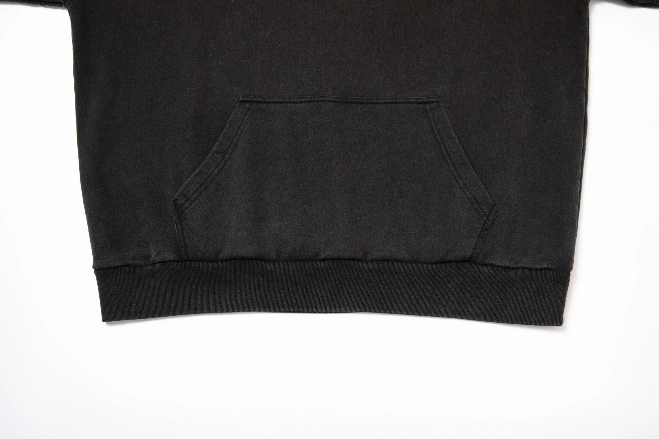 🅿️290 7202# Detailed picture Top version [[BALENCIA*GA] Official website quality Paris new joint PUMA series front printed hooded sweatshirt OS version Loose dropped shoulders Unisex style Fabric: 480g 100% cotton terry Davidson Technique: Front printed Garment wash Distressed Shape solid color Color: Washed black Size: XS S M L