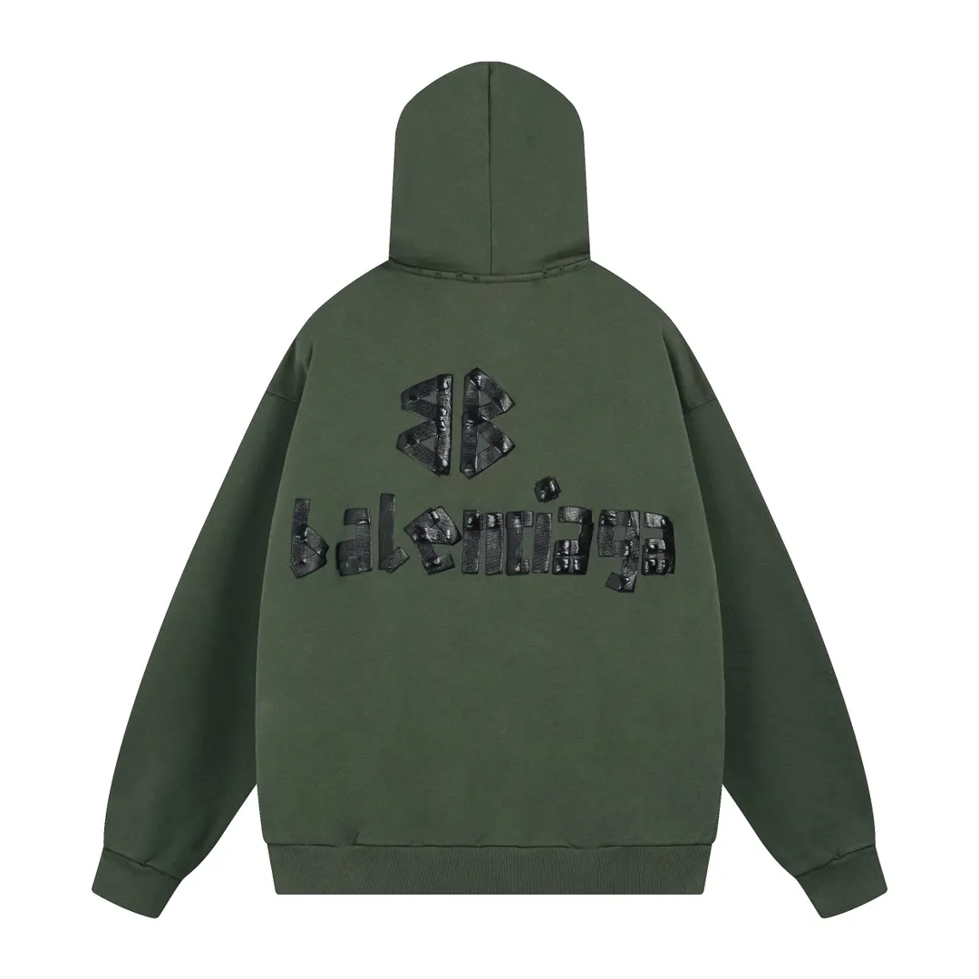 🅿️390 real photos [Top version. Official website quality] BALENCI*GA/Paris. 23ss latest classic hot model. Purchase the original board at the first time. Color. Printing. Washing. Production and authenticity. Wrong version in Jubie market. Welcome to compare. Tape direct printing. Ready-to-wear hooded sweatshirt washed and worn twice. The brick cabinet is synchronized. The fabric is made of Paris ZP custom-woven and dyed cotton sweatshirt. The weight is 450 grams. The cloth surface is clean. The cloth pattern is clear, soft and comfortable, and the threads are dyed with no color difference. The classic pattern adopts Kornit imported direct injection. The letters are clear and the effect is three-dimensional. Restored brick cabinet. The garments were washed and aged, and polished by many hands. Produced by ultra-heavy craftsmanship, special market currency. Note⚠️ZP fabric is made of fine-grained yarn. Pay attention to the big difference! Welcome to compare! The version adopts OS loose shoulder version. The same style for men and women. Code: BL238016 Color: dark gray blue, Paris blue, washed black, burgundy, fluorescent yellow, green, floral gray, sky blue, khaki Size: XS S M L