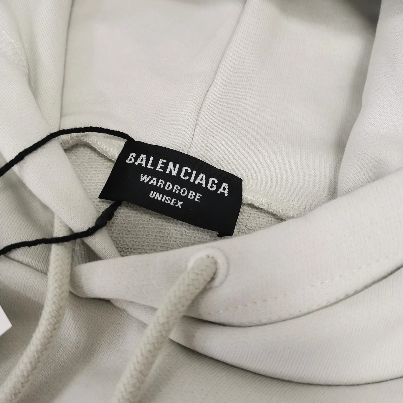 [New arrival] The top tested version of Balenciaga BALENCIAGA Cola Malone embroidery printed male and female couple star's same style autumn and winter pure cotton hoodie hooded sweatshirt in three colors, guaranteed to be the same as the original fabric, no color difference! Customized dyeing in a package! INS, Xiaohongshu’s popular style, classics that never fade away! The king of orders in Spain, the fried chicken is highly recommended! 480% pure cotton terry fabric, comfortable and warm! Full of drape! The printing uses Tajima embroidery machine imported from Japan, which is known as the fighter among embroidery machines. The embroidery is meticulous, with no threads or skipped threads, the printing and embroidery are full and fine, and the letter spacing is consistent with ZP! Wearing it gives you full confidence and peace of mind! The labels and washes are all correct! On behalf of G at the same level! Consistent packaging at the counter! Size: XS-L Color: Purple light gray white gray P:450