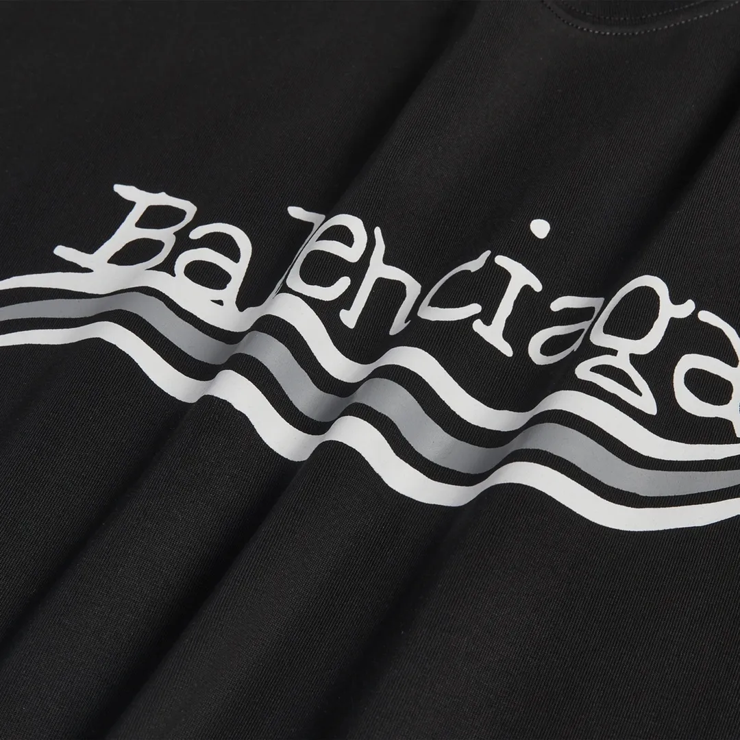 🅿️160 9113# Detailed picture Top version [[BALENCIA*GA] official website quality Paris' new blurred cola front and back graffiti printed short-sleeved T-shirt OS version Loose dropped shoulders Unisex fabric: 260 grams 100% cotton double yarn Technology: front and rear panel printing Garment wash Shape solid color Color: black Size: XS S M L
