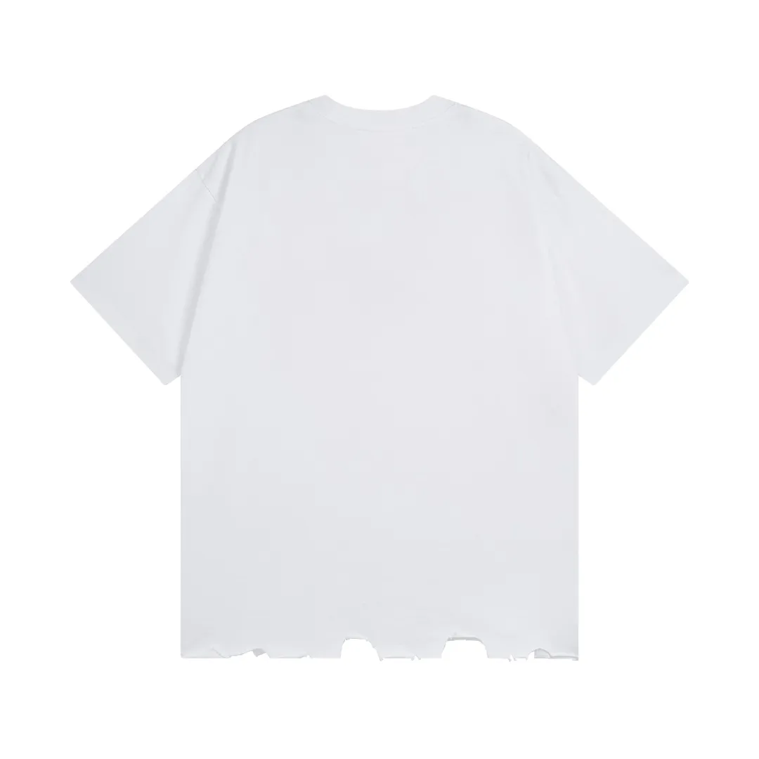 🅿️200 Actual pictures [Top version. Official website quality] BALENCI*GA/Paris #2025 new style letter LOGO chest patch embroidery, washed and worn hem, hand-polished short-sleeved T-shirt. Welcome to compare. The fabric is made of Paris ZP custom-woven and dyed cotton double yarn, with a weight of 260 grams. The cloth surface is clean. The cloth pattern is clear, soft and comfortable. The threads are dyed with no color difference. The classic letter LOGO is embroidered with imported Tajima embroidery machine. The effect is three-dimensional. Restore the brick cabinet, adopt OS loose shoulder style. Same style for men and women. Coding: BL253651 Color: washed black, white Size: XS S M L