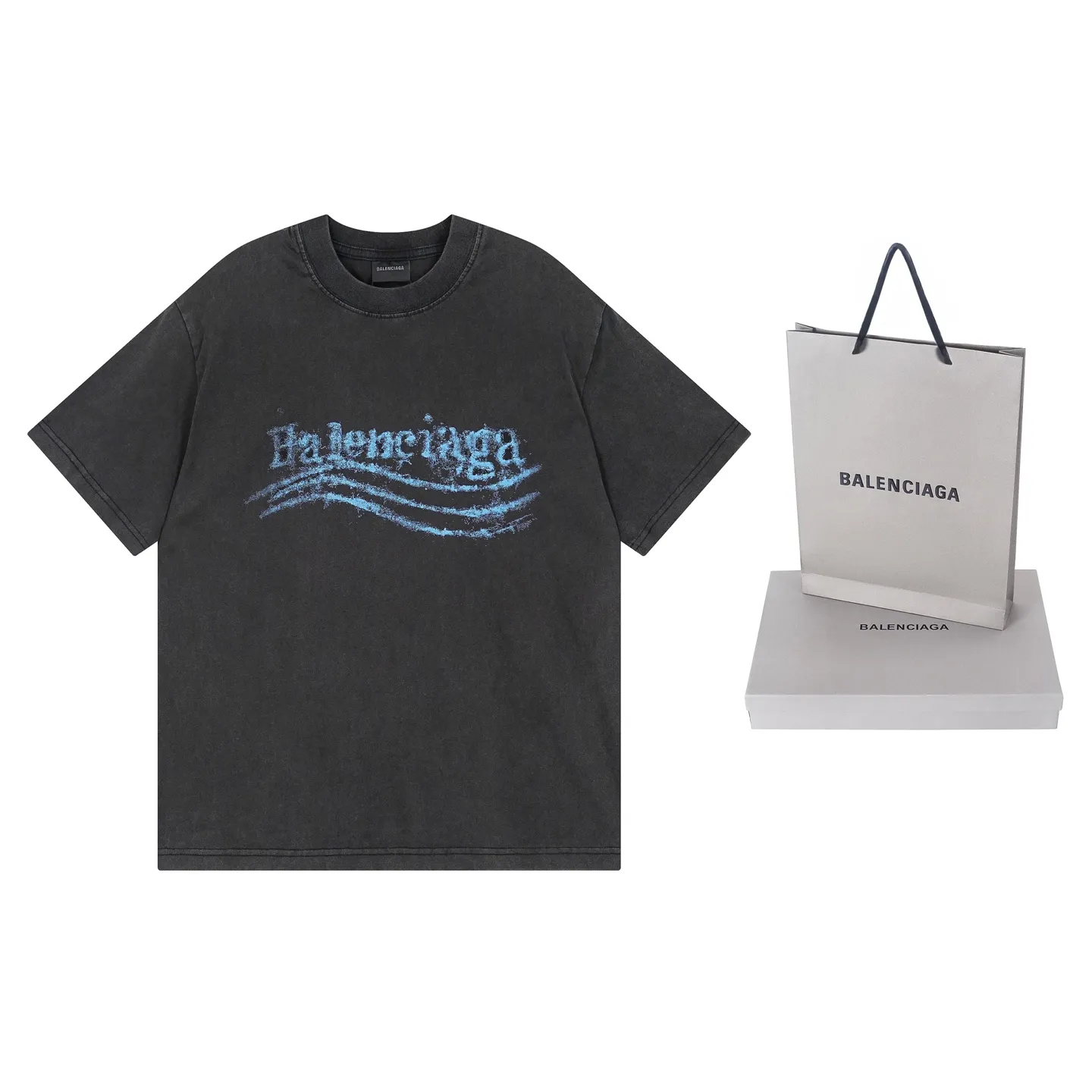 🅿️186 Note: Women’s version, real photos [Top version. Official website quality] BALENCI*GA/Paris #SS25 new style front and back wave print direct-injection printed washed short-sleeved T-shirt. 2025 spring and summer brick cabinet synchronization welcomes comparison. The fabric is made of Paris ZP custom-woven and dyed cotton double yarn, weighing 260 grams. The cloth surface is clean. The cloth pattern is clear, soft and comfortable. The threads are dyed with no color difference. The printing adopts computer direct printing, and the effect is three-dimensional. Restore the brick cabinet, adopt the medium version. Women's version Code: BL253731 Color: Washed black, sky blue Size: XS S M L
