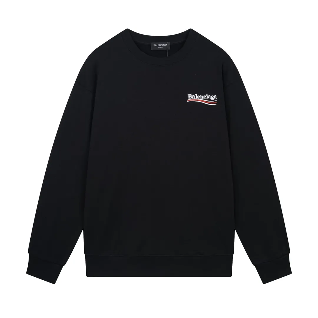 🅿️240 Detailed picture [Top version. Official website quality] BALENCI*GA/Paris #Classic style. Coke embroidered round neck sweatshirt. The fabric is made of Paris ZP custom-woven and dyed cotton sweatshirt. The weight is 450 grams. The cloth surface is clean. The cloth pattern is clear, soft and comfortable. The threads are dyed with no color difference. The classic pattern embroidery uses an imported embroidery machine, and the embroidery thread color is embroidered according to the original color. It is produced according to the pictures in the Jubie market. The letters are clear. The three-dimensional effect is strong. The version adopts the OS loose shoulder version. The same style for men and women. Coding: BL235565 Color: black, white, dark gray, blue, off-white Size: XS S M L
