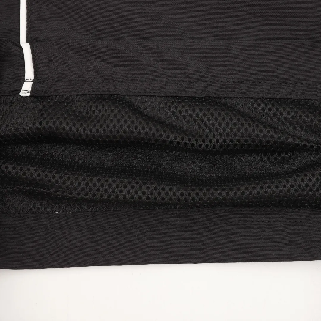 🅿️540 Balenciaga BLCG 25FW half-circle embroidered white striped sports suit trousers, light luxury, a must-have item for daily commuting for men and women, correct version, welcome to compare, detailed features · Customized matt Taslan jacket fabric · The fabric has undergone a waterproof coating process · The lining is made of three-level polyester bird's eye mesh · OS ultra-loose silhouette design · Side zipper pockets hooded design · Internal zipper pocket design · Elastic waistband design at the hem · Customized molded hardware zippers Double puller design for jackets · Tajima high-speed embroidery machine with 100,000 three-dimensional needles · Splicing and inserting technology · Zippered pockets on the side of trousers · Customized molded hardware zippers with original logo · Original main mark washed tag packaging Color: Black Size: 46-52