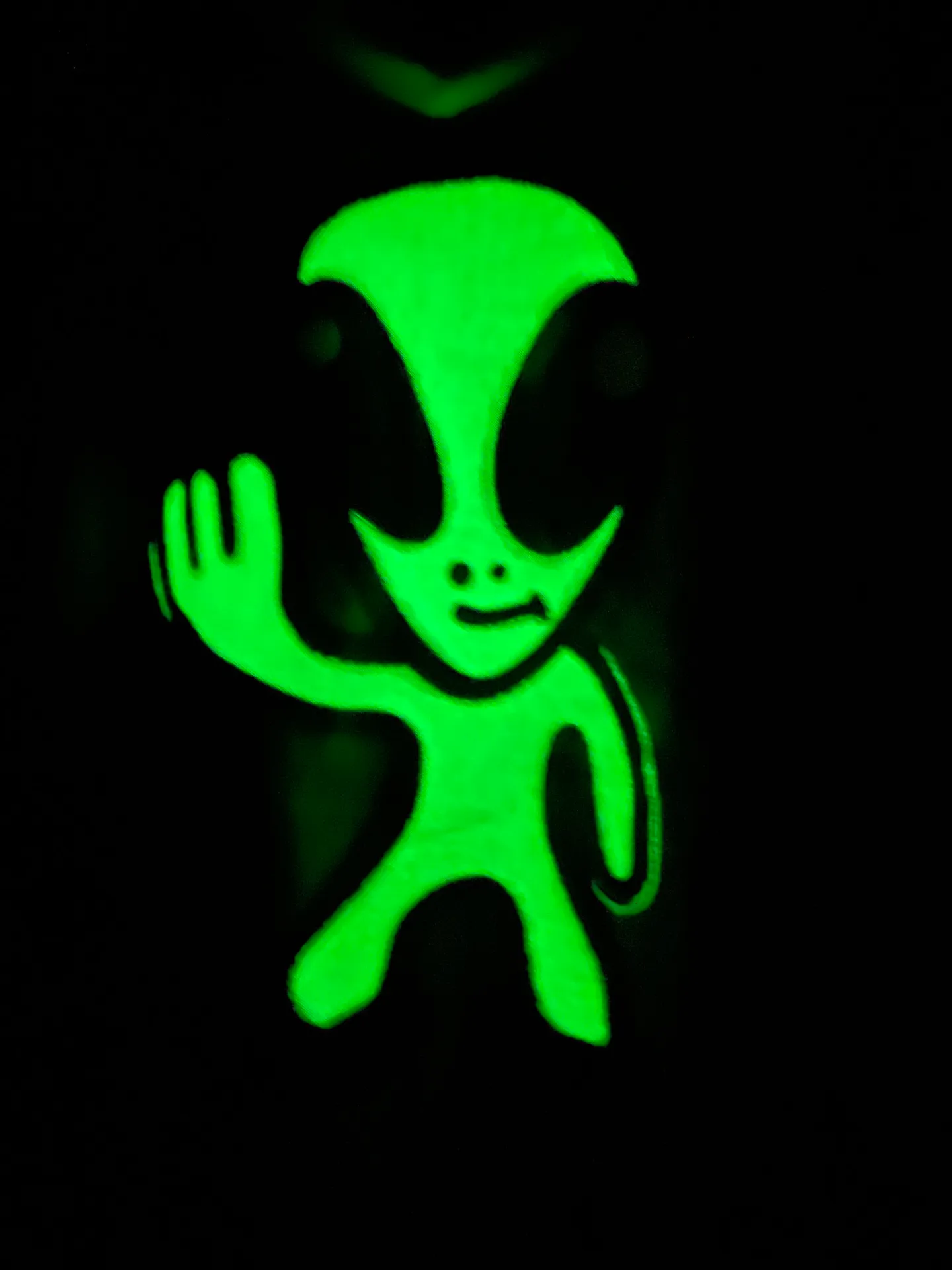 🅿️390 real photos [Top version. Official website quality] BALENCI*GA/25 new model. The front of the alien is directly printed with hithg there+dripley art work + luminous effect. The alien is printed on the front and the smiley face is printed on the back. The right sleeve is embroidered with letters LOGO. Zipper cardigan hooded sweatshirt SS25 latest model. Research and development at the first time, different market currencies. Comparisons welcome. The fabric is made of Paris ZP custom-woven and dyed cotton sweatshirt, with a weight of 2460 grams. The cloth surface is clean. The cloth pattern is clear, soft and comfortable. The threads are dyed with no color difference. The printing uses computer direct printing + luminous effect. Jubie market currency. Welcome to compare. The version adopts OS loose shoulder design. Same style for men and women. Code: BL259906 Color: off-white, black, floral gray Size: XS S M L