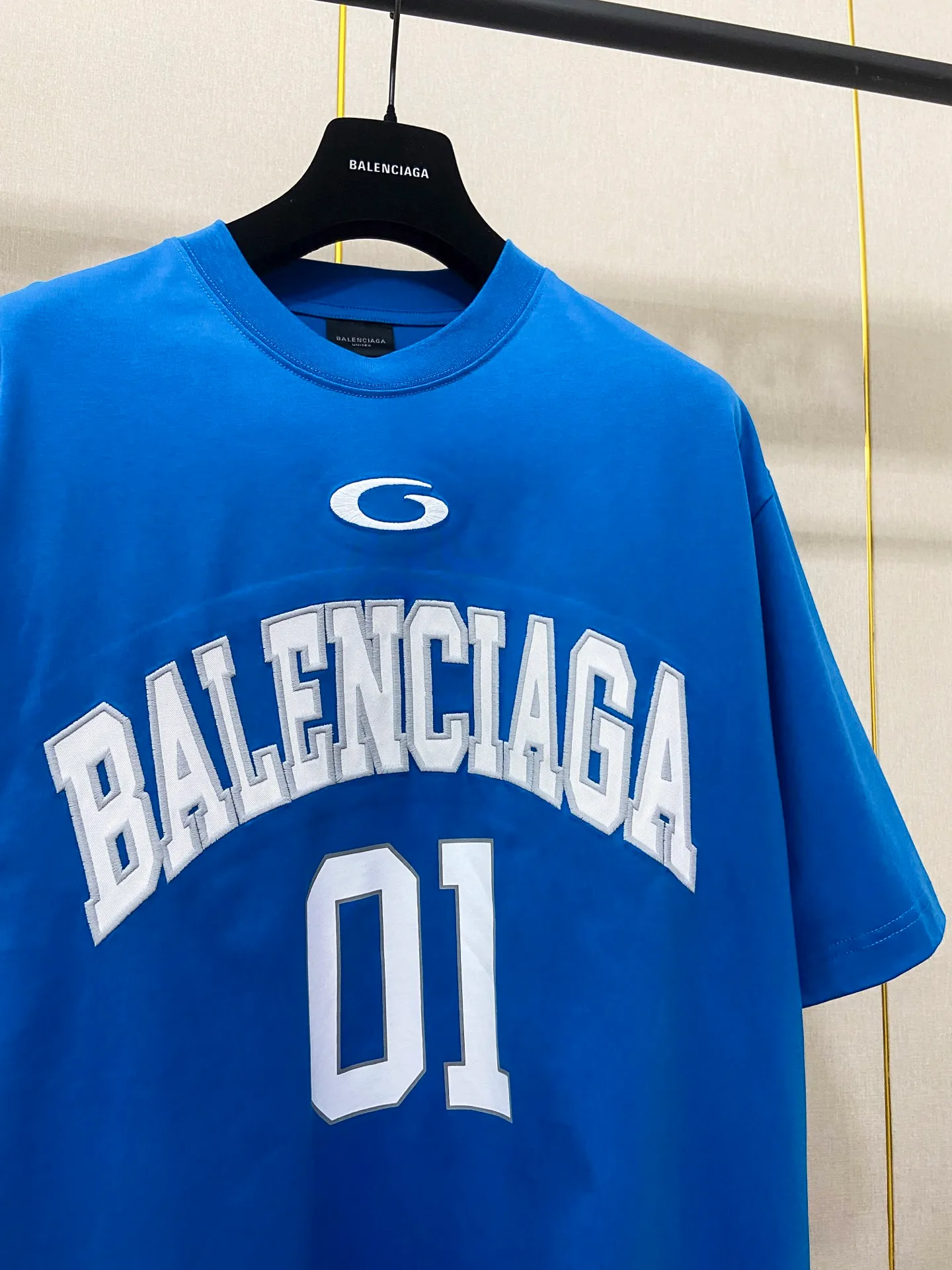 🅿️200 9180# Actual photo top version [[BALENCIA*GA] official website quality Paris new basketball jersey embroidered printed short-sleeved T-shirt OS version loose dropped shoulders Unisex style Fabric: 260g 100% cotton double yarn Process: embroidery printing on the front panel Car stamp in the lower left corner Back panel printing Garment washing Shaping Solid color Color: black white blue purple yellow Size: XS S M L