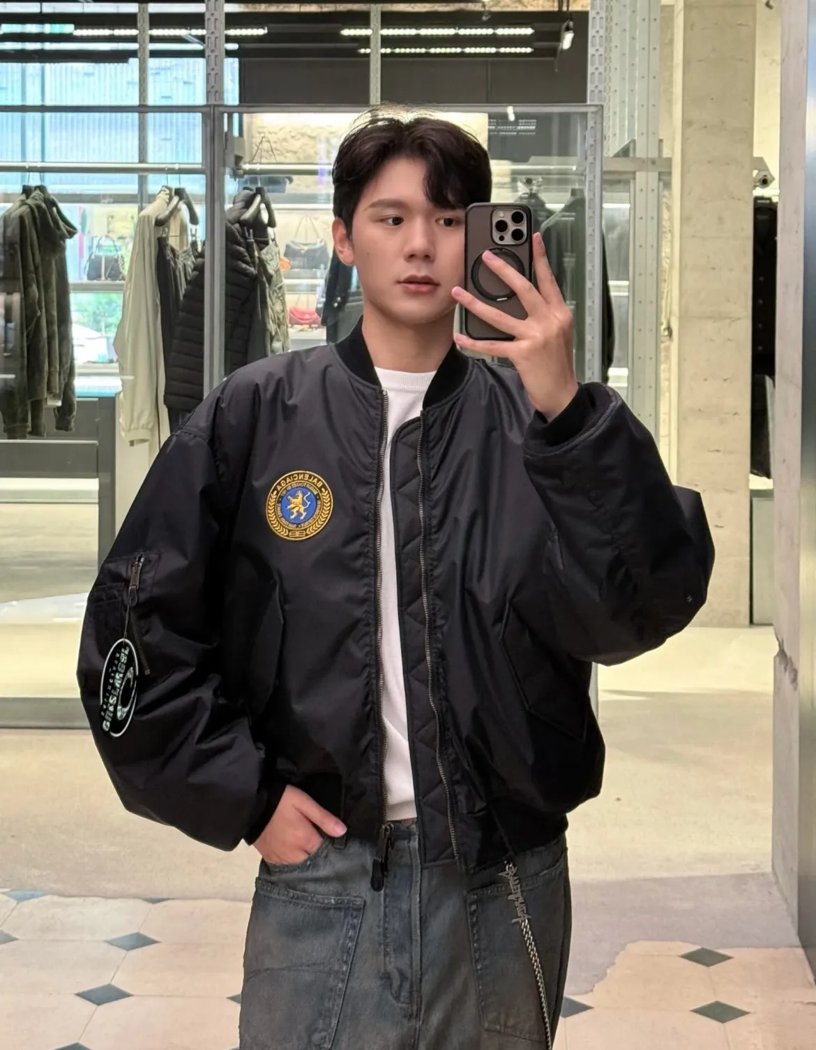 Balenciaga / Balenciaga Manchester United Lion Badge Flying Zip Cotton Jacket Upper Body Consultation Pictureℹ️