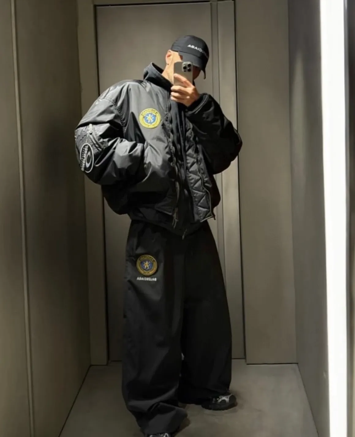 Balenciaga / Balenciaga Manchester United Lion Badge Flying Zip Cotton Jacket Upper Body Consultation Pictureℹ️