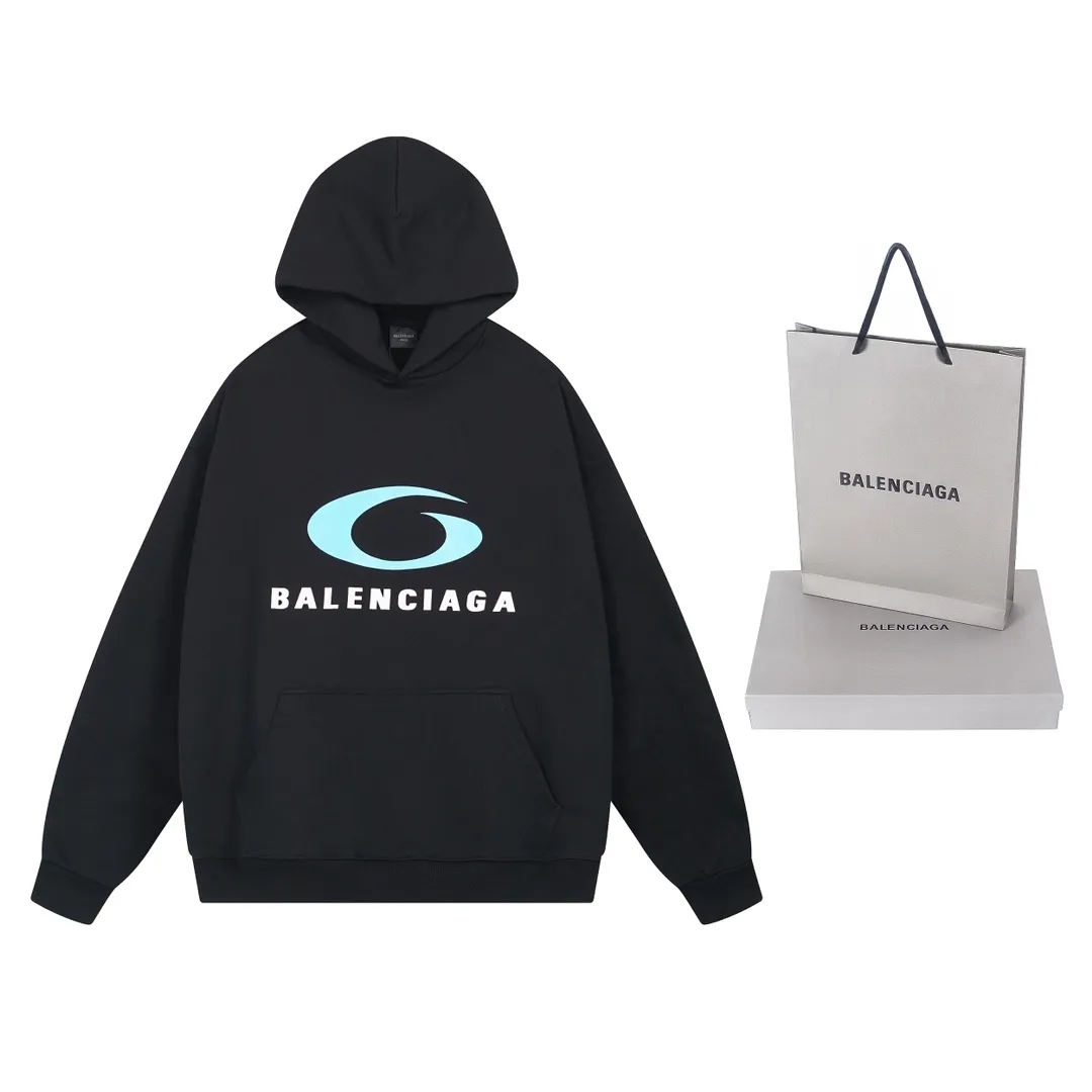 🅿️300 real photos [Top version. Official website quality] BALENCI*GA/Paris. SS24 latest model, LOOP SPORTS ICON printed hooded sweatshirt. Brick cabinet synchronization. Genuine product developed in the first time, happy to print and compare! The fabric is made of Paris ZP custom-woven and dyed cotton sweatshirt. Weighing 460 grams, the cloth surface is clean. The cloth pattern is clear, soft and comfortable. The threads are dyed with no color difference. The printing uses environmentally friendly imported materials. The letters are clear and the effect is three-dimensional. The version adopts OS loose shoulder design. Same style for men and women. Code: BL238901 Color: Black Size: XS S M L