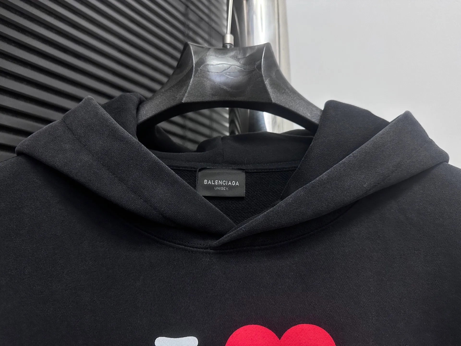 🅿️330 [BALENCIaGA] Paris washed hooded sweatshirt. The fabric is made of 400g Paris-specific double yarns* high weight double yarn ribs, washed and aged. It has a better hand feel and texture. It is not easy to deform, not easy to shrink, not easy to fade, and maintains long-term beauty. The same style for men and women! ! Size: S-XL