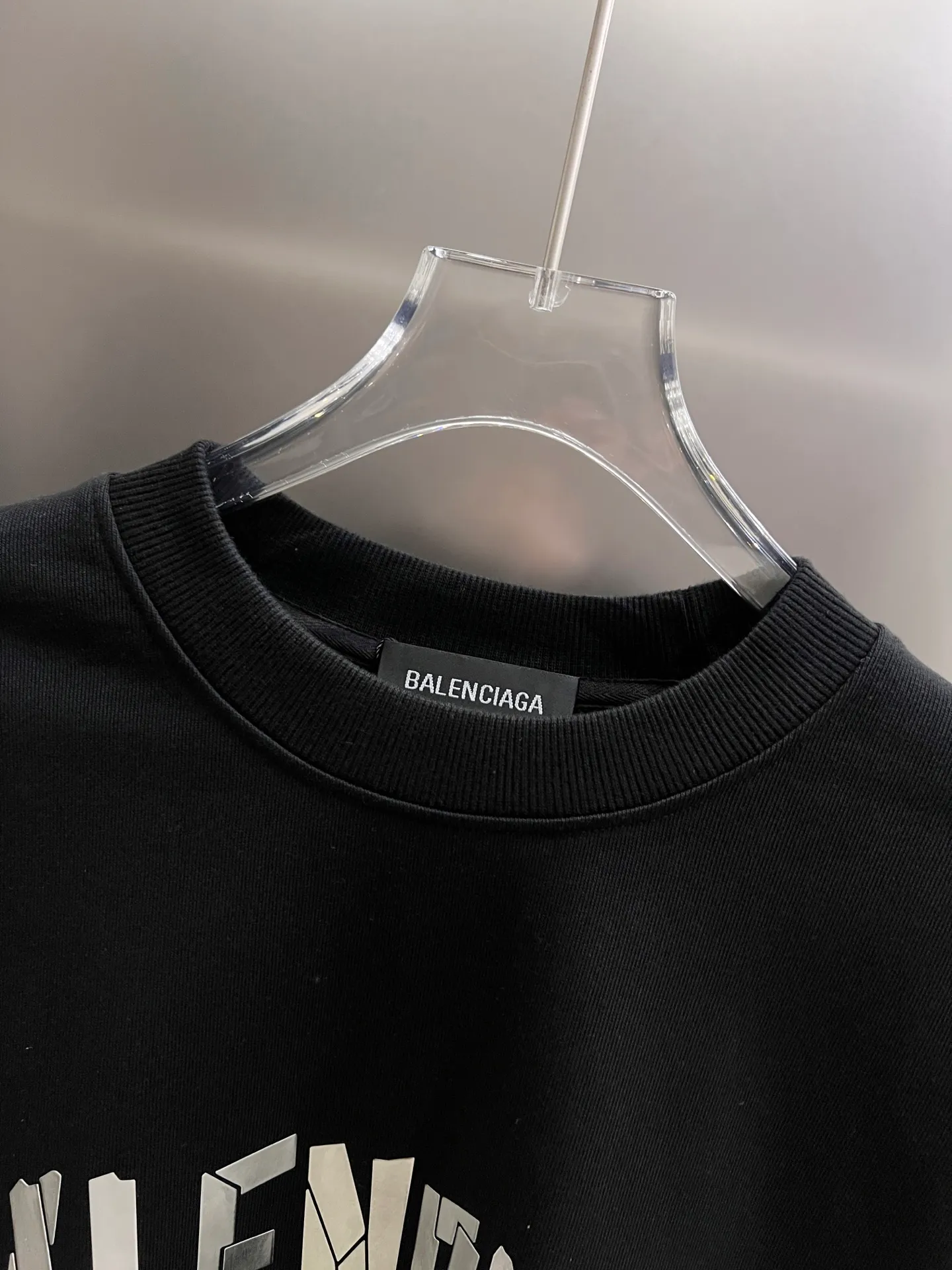 🅿️260 BAL Balenciaga 2025 Autumn and Winter New Style Round Neck Long Sleeve Sweater Classic Letter Laser Printing Technology Uniform Loose Version for Men and Women S M L XL XXL Five Codes Color: Black White