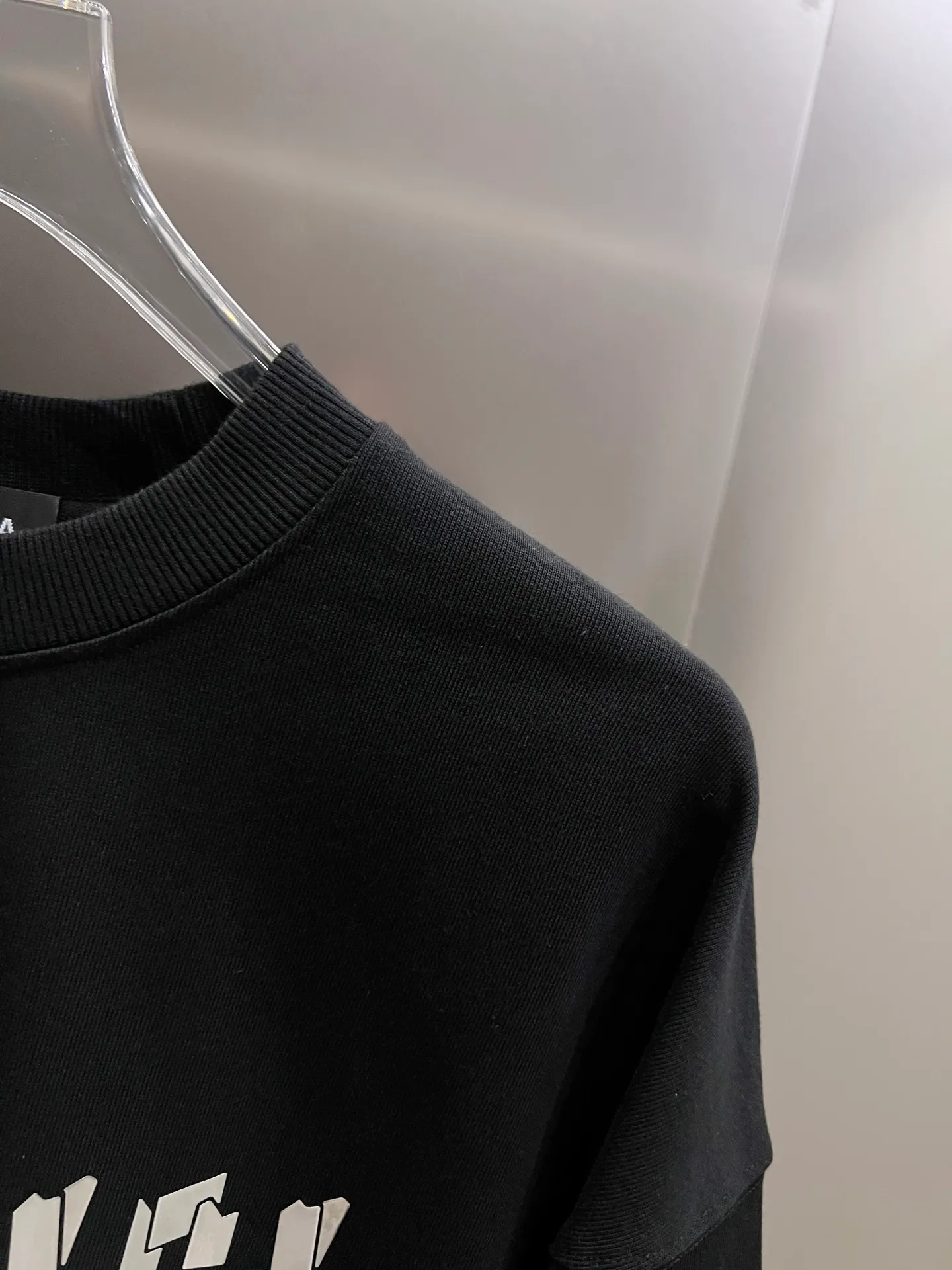 🅿️260 BAL Balenciaga 2025 Autumn and Winter New Style Round Neck Long Sleeve Sweater Classic Letter Laser Printing Technology Uniform Loose Version for Men and Women S M L XL XXL Five Codes Color: Black White