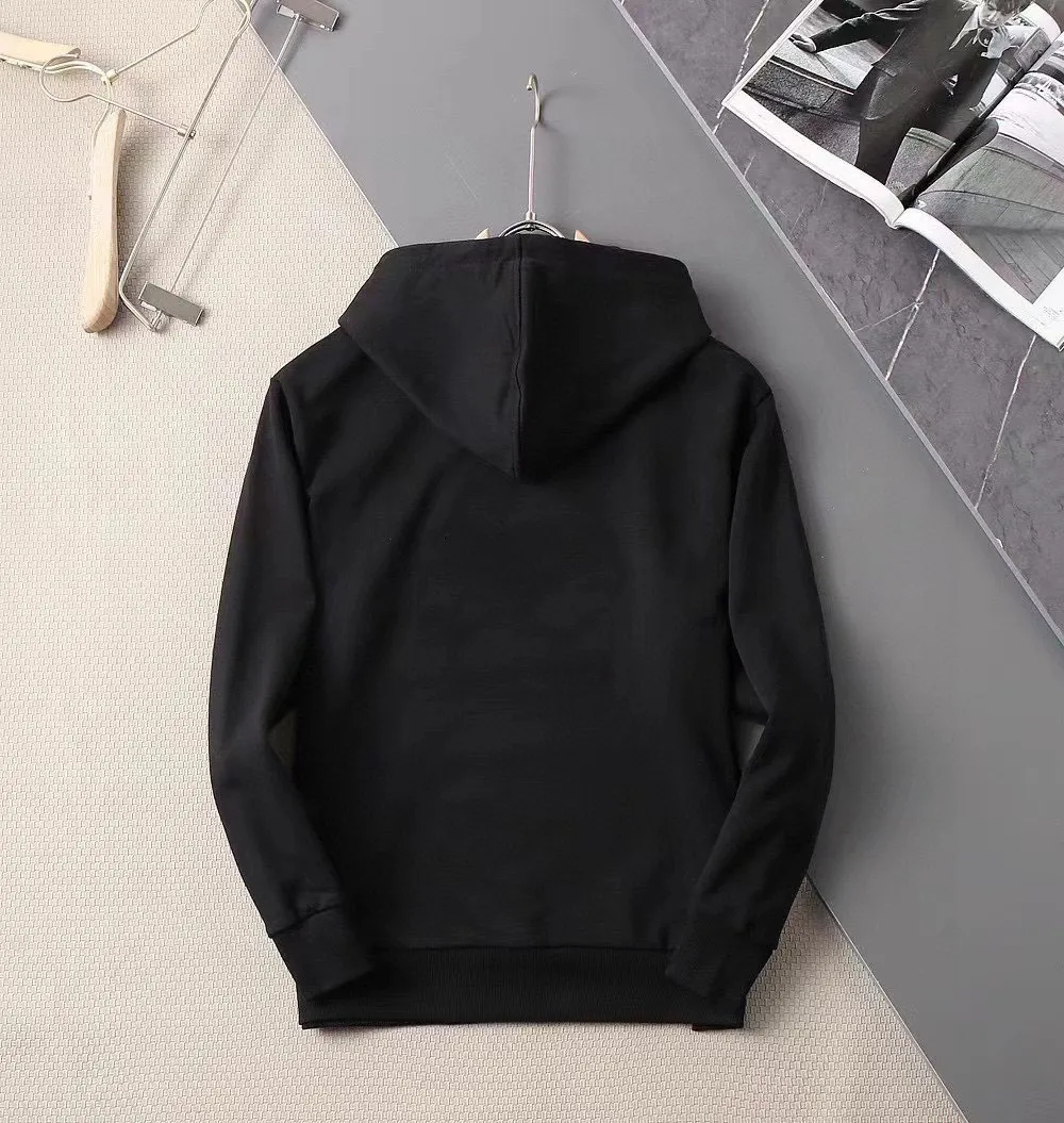 🅿️240 brand [BALENCIAGA] (good news for fat people) 2025ss autumn latest long-sleeved round-neck sweatshirt, available simultaneously on the official website. Refreshing and breathable. Made of top Tencel Roman. Comfortable and soft. 3D three-dimensional clarity. Super fashion sense. Great gift for your own use. Size: M-5XL (can wear up to 220 pounds)