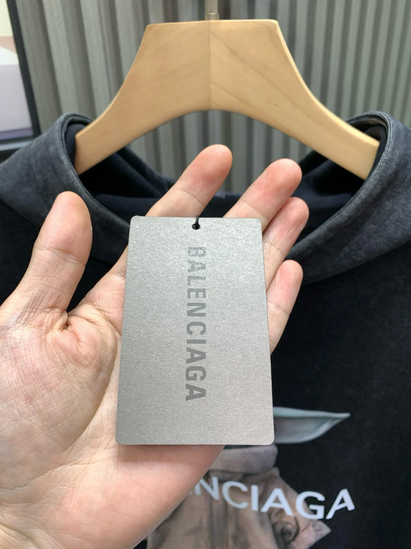 🅿️310 🀄️, Balenciaga Balenciaga 𝐁A𝐋EN𝐂IA𝐆A Balenciaga Baby Yoda distressed washed hoodie sweatshirt 100% cotton Weight 400g double yarn 32 counts - synchronized #The highest version on the market original development Custom-woven fabric technology washing treatment Full of thick texture Differentiated from market products Highly restored Washing effect Original mold opening Imported Kornit machine digital white ink printing is used. Each printing is aligned neatly without burrs. The front plate is hand-printed. Precision mesh production screen. Imported environmentally friendly slurry scraping. The letters are clearly restored. The letter spacing is the same as the original version. Highly restored. 25ss latest model. Hot-selling model on the market. Same style for men and women.