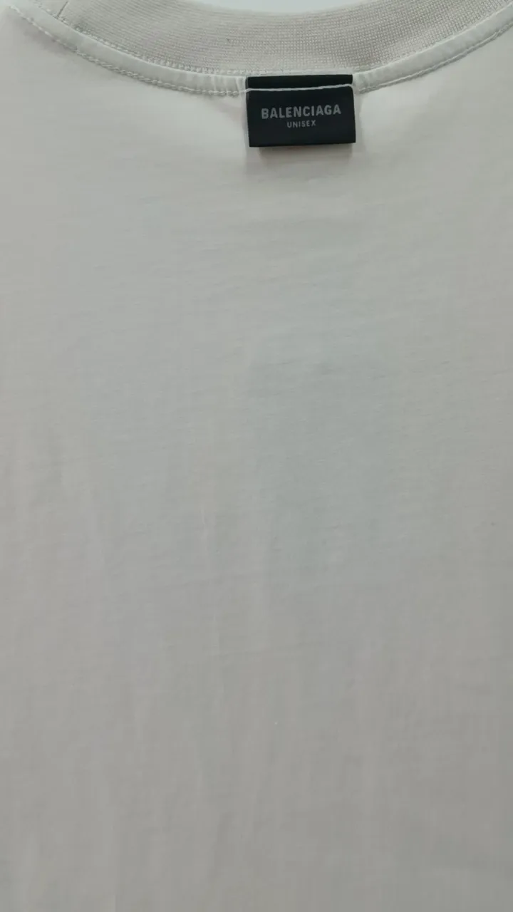 Real shot video on the back————The top tested version of Balenciaga BALENCIAGA’s new XXXL letter embroidery, milky white latest model bottoming short-sleeved T-shirt [new ceiling level] - 2023 new version shipped! Feel free to compare top quality products!  -Using imported Tajima 10w needle machine embroidery, high-density embroidery letter wrapping technology, full details and no tails, clear letters without connections‼ ️ - BLCG's latest fashion series, Jay Chou's same upper body, new models are released every year, milk white color is new this year, I didn't hesitate to buy it as soon as I saw it, the upper body is whiter, I love this color so much! The new customized fruit pattern collar label is different from the previous embroidered LOGO collar label, please pay attention to the distinction! -Full set of 1:1 customized accessories + Sydney paper with logo + new version of handbags at the counter + three labels for large products + original hangtag -The webbing on the back collar extends to the shoulders for reinforcement, and the stitches are downturned at the joints. Imported elliptical machine with imported glue technology. Overall printing without teeth. 32s280g double yarn combed cotton fabric, weighing up to 400 grams after washing!  Color: Washed Black Apricot Size: XS-L P:310