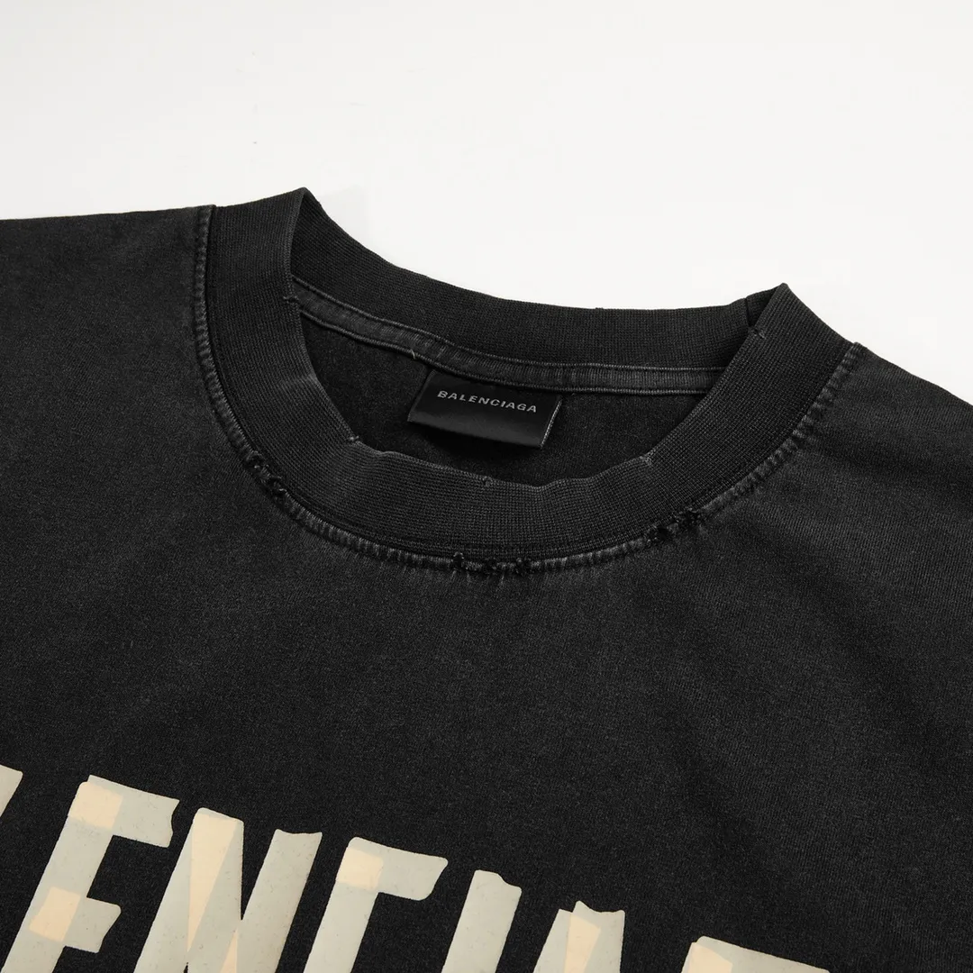 🅿️180 9110# Detailed picture Top version [[BALENCIA*GA] Official website quality Paris new yellow tape bandage digital direct spray short-sleeved T-shirt OS version Loose dropped shoulders Same style for men and women Fabric: 260 grams 100% cotton double yarn Process: Front and rear digital direct spray Garment wash Frayed Distressed Styling Solid color Color: gray blue white washed blue burgundy green black silver Rose Red Khaki Size: XS S M L