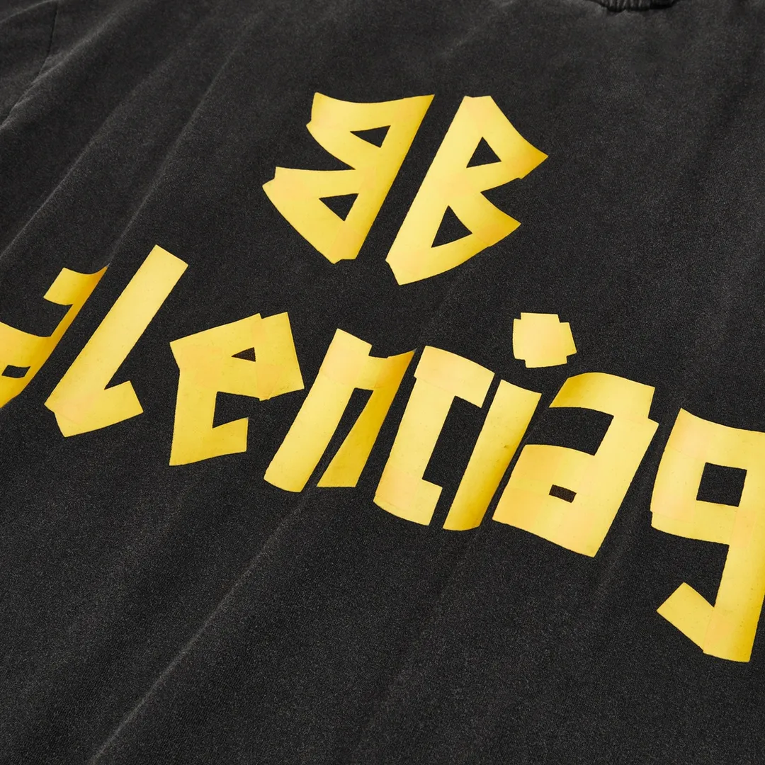 🅿️180 9110# Detailed picture Top version [[BALENCIA*GA] Official website quality Paris new yellow tape bandage digital direct spray short-sleeved T-shirt OS version Loose dropped shoulders Same style for men and women Fabric: 260 grams 100% cotton double yarn Process: Front and rear digital direct spray Garment wash Frayed Distressed Styling Solid color Color: gray blue white washed blue burgundy green black silver Rose Red Khaki Size: XS S M L