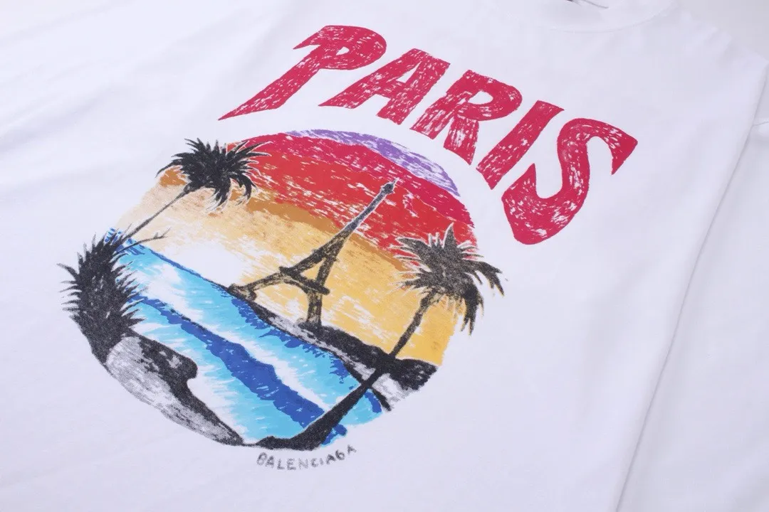 🅿️210 Real photos [Top version. Official website quality] BALENCI*GA/Paris. Long-sleeved T-shirt with Hawaiian sunset coconut palm tower LOGO pattern, brick cabinet synchronization. The fabric is made of Paris ZP custom-woven and dyed cotton sweatshirt. The weight is 260 grams, the cloth surface is clean. The cloth pattern is clear, soft and comfortable. The threads are dyed with no color difference. The classic pattern printing uses imported machine direct printing. The effect is three-dimensional and restores the brick cabinet. Different market currencies, welcome to compare. The version adopts OS loose shoulder design. Same style for men and women. Code: BL235032 Color: black, white Size: XS S M L
