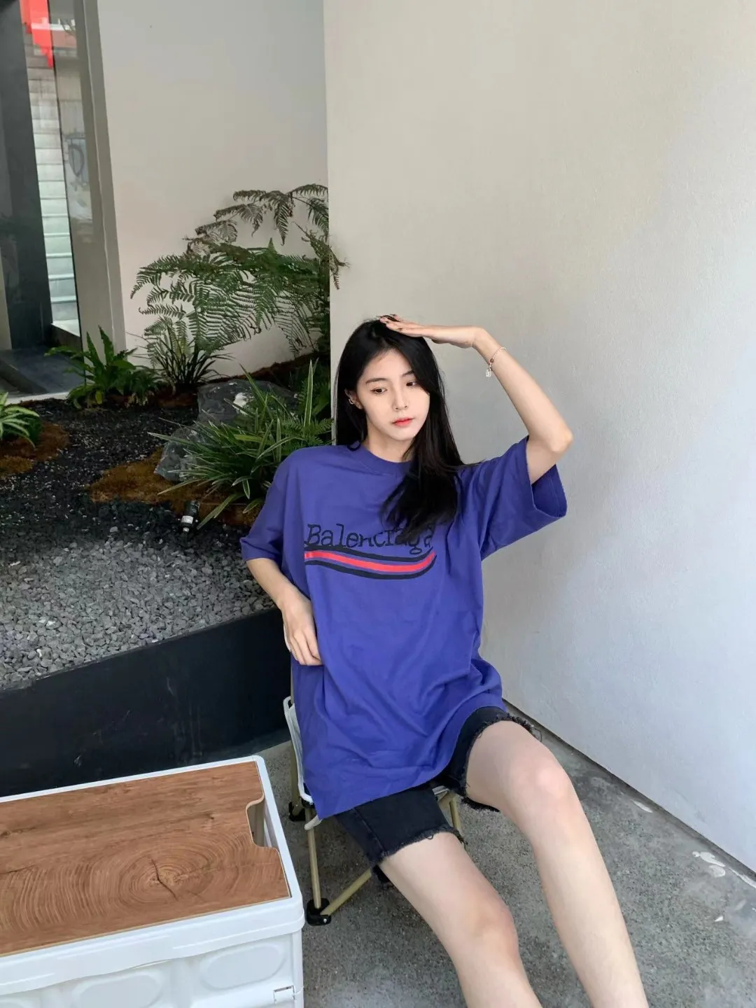 ♻️💯Refer to the model picture for the upper body❤️The top tested version BALENCIAGA 23SS Balenciaga 23SS male and female couple star's same style pure cotton loose Cola Malone graffiti ripped short-sleeved T-shirt. Customized 1:1 colorless dyeing fabric. Matched thread. Double enzyme garment wash to ensure durability and washability and not easy to deform. Imported machine water-based ink printing, delicate printing, like graffiti. Purely hand-washed, polished and aged! Comparable to yb, the quality is very different from the market version. If you know the goods, please compare. The fabric is made of 280g double-ply double-yarn plain cotton loose fabric. It feels smooth, loose, breathable and full of drape.  Color: Yellow Blue Size: XS-L P:270