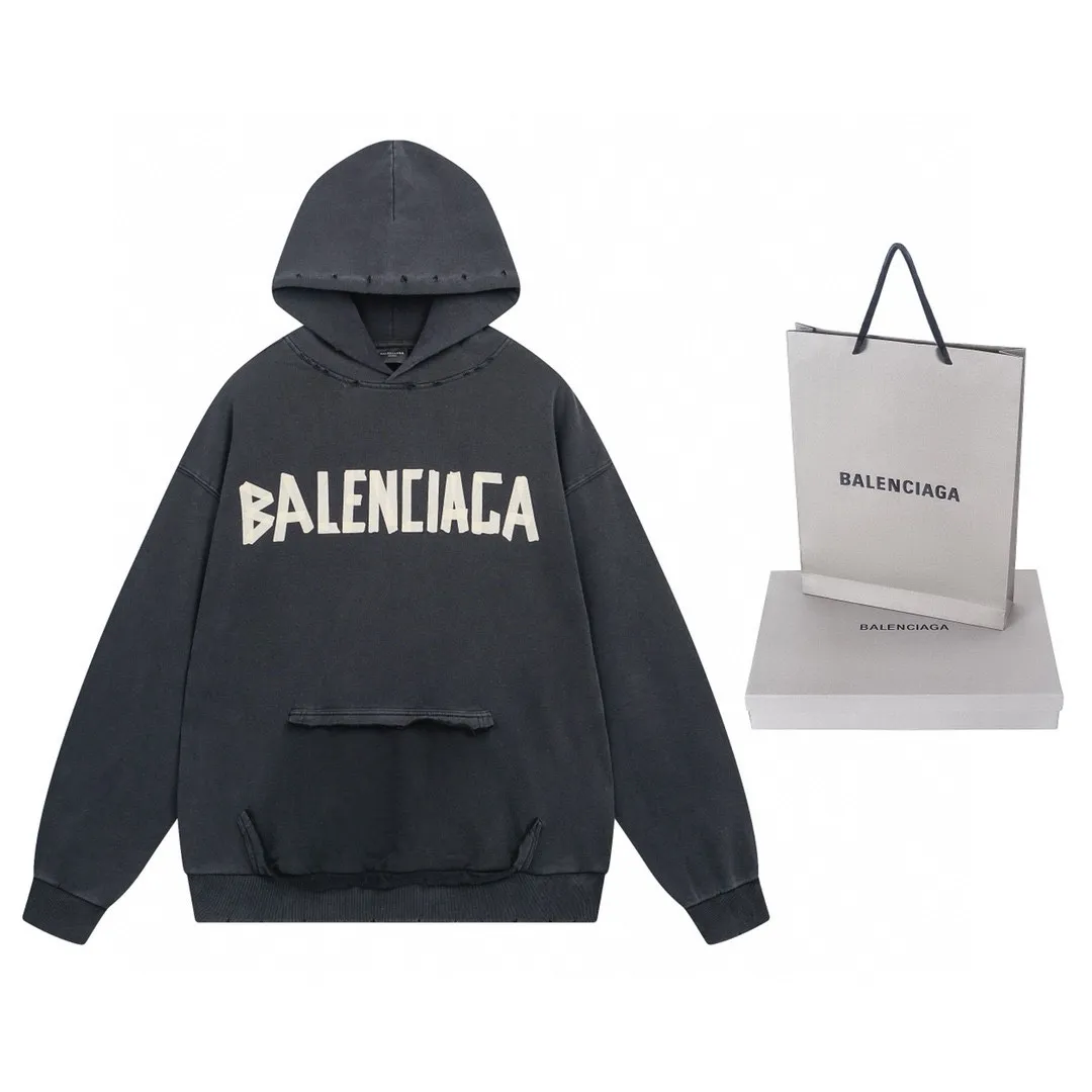 🅿️380 real photos [Top version. Official website quality] BALENCI*GA/Paris. 23ss latest classic hot model. Purchase the original board at the first time. Color. Printing. Washing. Production and authenticity. Wrong version in Jubie market. Welcome to compare. Tape direct printing. Ready-to-wear hooded sweatshirt washed and worn twice. The brick cabinet is synchronized. The fabric is made of Paris ZP custom-woven and dyed cotton sweatshirt. The weight is 450 grams. The cloth surface is clean. The cloth pattern is clear, soft and comfortable, and the threads are dyed with no color difference. The classic pattern adopts Kornit imported direct injection. The letters are clear and the effect is three-dimensional. Restored brick cabinet. The garments were washed and aged, and polished by many hands. Produced by ultra-heavy craftsmanship, special market currency. Note⚠️ZP fabric is made of fine-grained yarn. Pay attention to the big difference! Welcome to compare! The version adopts OS loose shoulder version. The same style for men and women. Code: BL238016 Color: dark gray blue, Paris blue, washed black, burgundy, fluorescent yellow, green, floral gray, sky blue, khaki Size: XS S M L