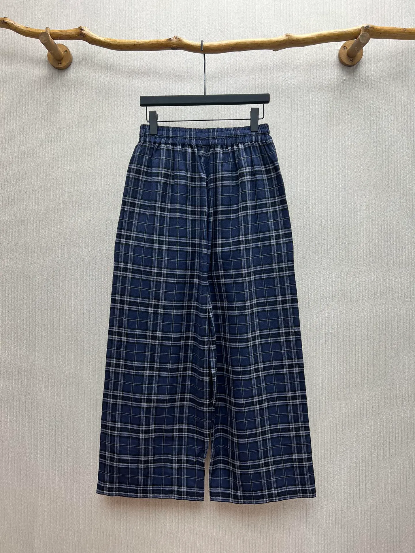 🅿️500 Paris 25ss new BAGGY trousers Navy blue and gray plaid flannel Baggy trousers High version Size: S.M.L.