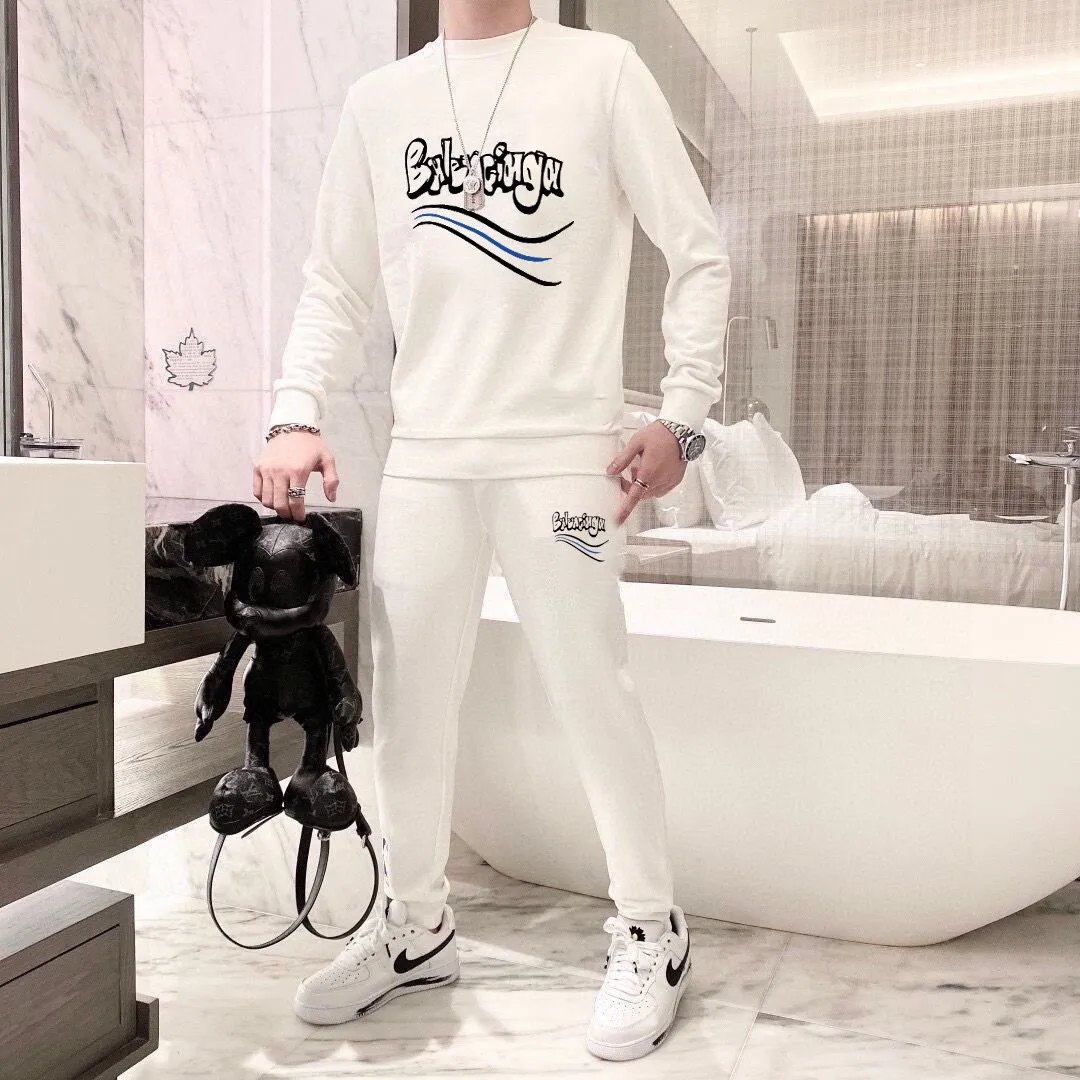 🅿️380 [BALENCIAGA] (Gospel for Fatty) hot-selling suit is coming. Focus on the original version of the official website. 2025 new hot-selling sweatshirt suit. The original order is the best. 🇭🇰The meticulous work of top designers. It has a fitting and perfect upper body effect. 100% natural high-quality Roman cotton, close-fitting comfort, noble and elegant! Original hardware embodies elegance and nobility! Counter size: M-5XL (maximum wear up to 220 pounds)