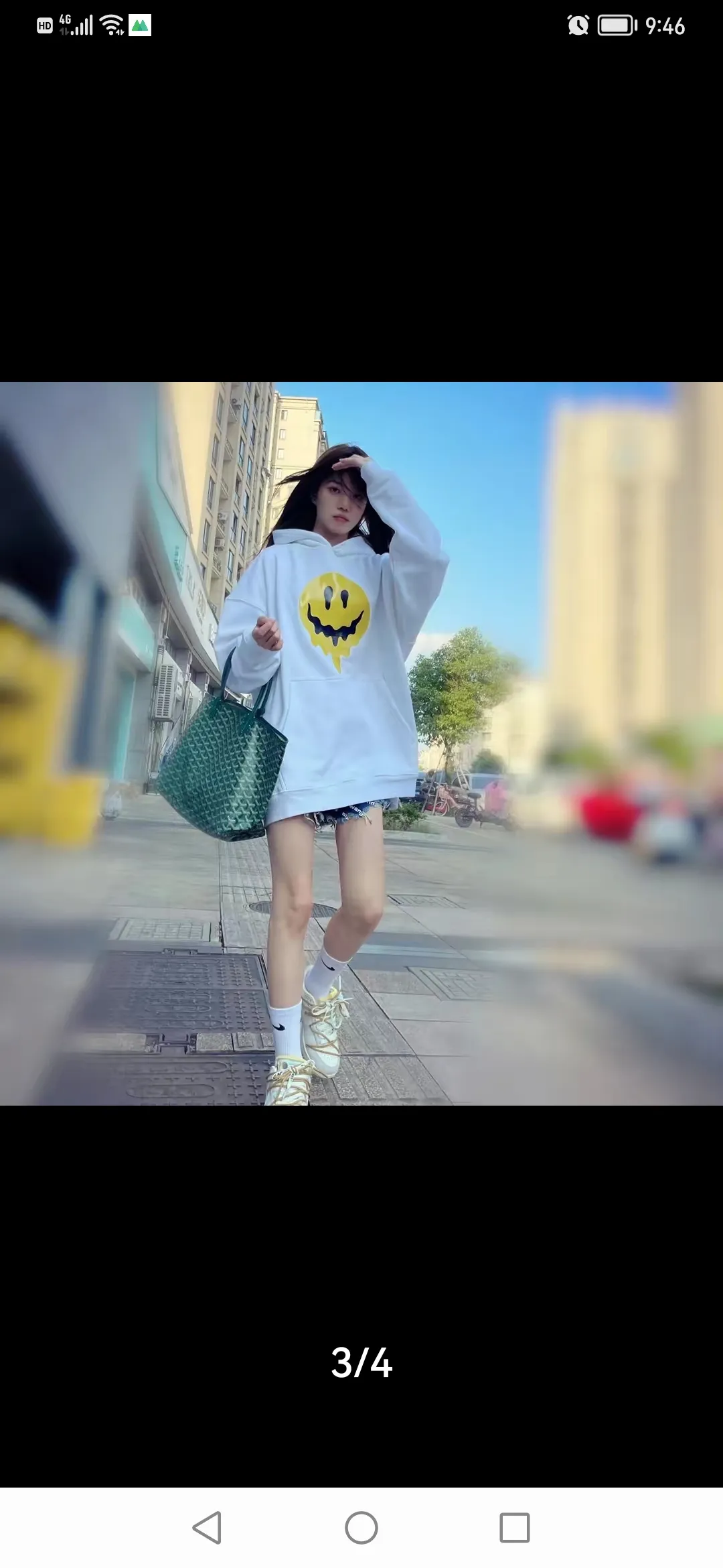 ♻️💯Upper body reference model picture❤️The top tested version BALENCIAGA yellow dissolving smiley back skull scissor hand logo Balenciaga male and female couple loose cotton autumn and winter hoodie hooded sweatshirt 100% original development of special printing technology, embroidery design, fabric, version. The fabric is made of 480g combed cotton fabric, which is full of drape, warm and comfortable! Melting smiley face printing on the front panel: It mainly uses extremely green and environmentally friendly printing silica gel. Silica gel is a highly active adsorption material and is an amorphous substance. Insoluble in water and any solvent, non-toxic and odorless. Special transparent glue is printed on the surface, which has the original viscosity effect. The high transparency does not affect the color glue effect. Back panel skull pattern embroidery: The embroidery thread is made of mercerized material, which is more flexible and glossy than ordinary embroidery thread. The front and rear craftsmanship is restored 1V1, and the version has a classic dropped shoulder oversize design. Color: Black White Size: XS-L P:470