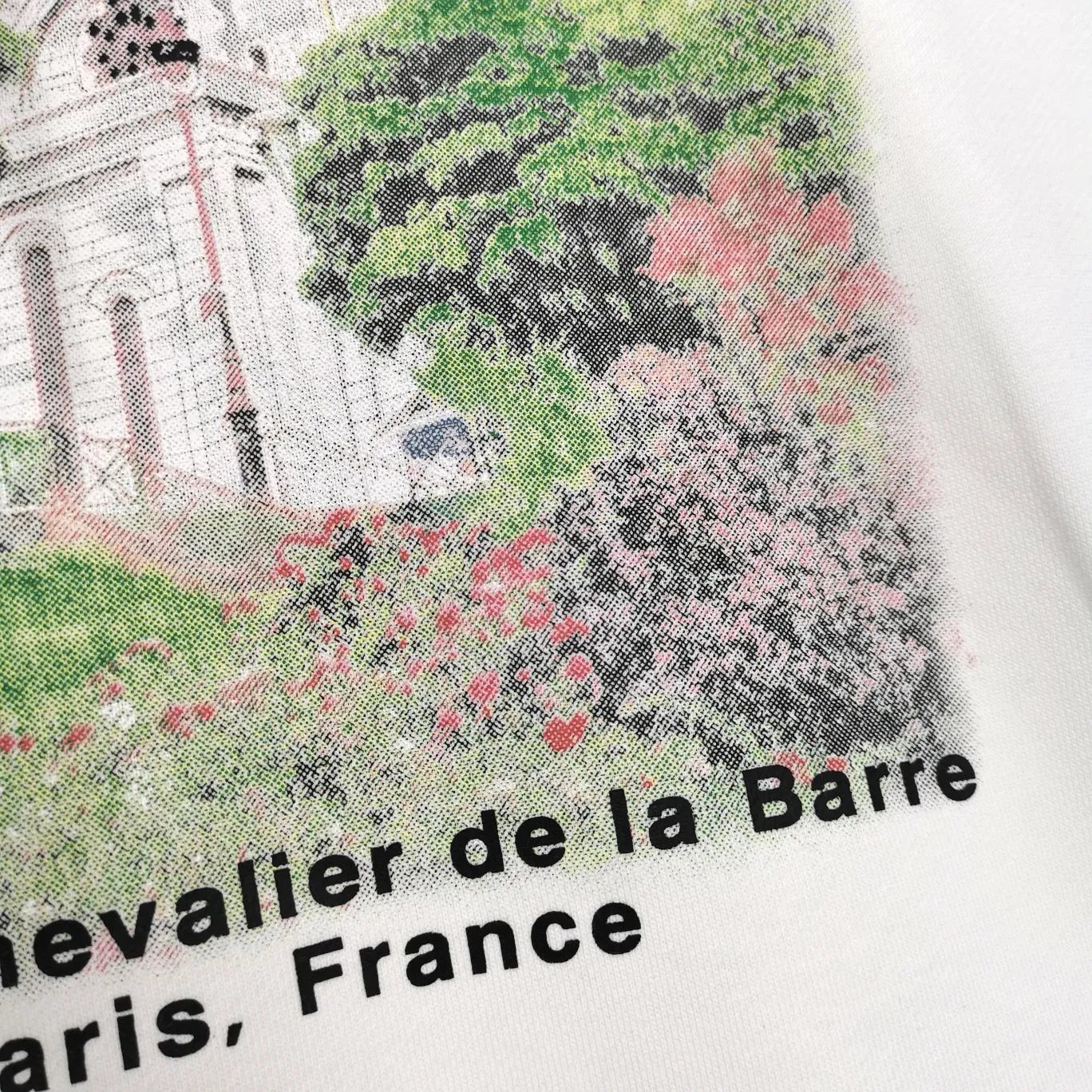 Supplementary details on the chest - the top proven version of BALENCIAGA Balenciaga Sacred Heart Cathedral Garden Notre Dame Castle Loose cotton men and women couples the same autumn and winter pure cotton hoodie hooded sweatshirt top quality, each piece has been garment washed. The printing process adopts Kornit Digital 7-color direct printing, which restores the picture quality in high definition. People, trees and buildings are clearly visible and layered. Letter printing details are processed without tooth edges! The cost of front and back printing is enough to buy a box of good cigarettes. Details are as shown in the picture, all products are visually photographed without any modification! The fabric is made of 480g combed cotton terry fabric, which is heavy-weight and has a full drape. The most important thing is that while ensuring the weight, it can also effectively exert its breathable and breathable effect! Exclusive quality shipment Original fabric Self-adhesive coding Counter tag Size: XS-L Color: Black White P: 480