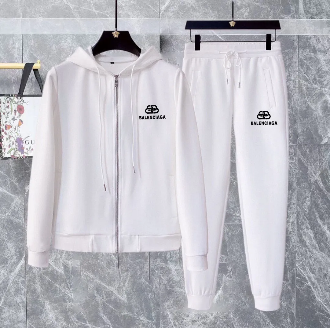 🅿️420 [BALENCIAGA] (Gospel for Fatty) hot-selling suit is coming. Focus on the original version of the official website. 2025 new hot-selling cardigan and sweatshirt suit. The original order is hard to buy🇭🇰. It is the meticulous work of top designers. It has a fitting and perfect upper body effect. All-natural high-quality Roman cotton 100%, close-fitting comfort, noble and elegant! Original hardware embodies elegance and nobility! Counter size: M-5XL (maximum wear up to 220 pounds)