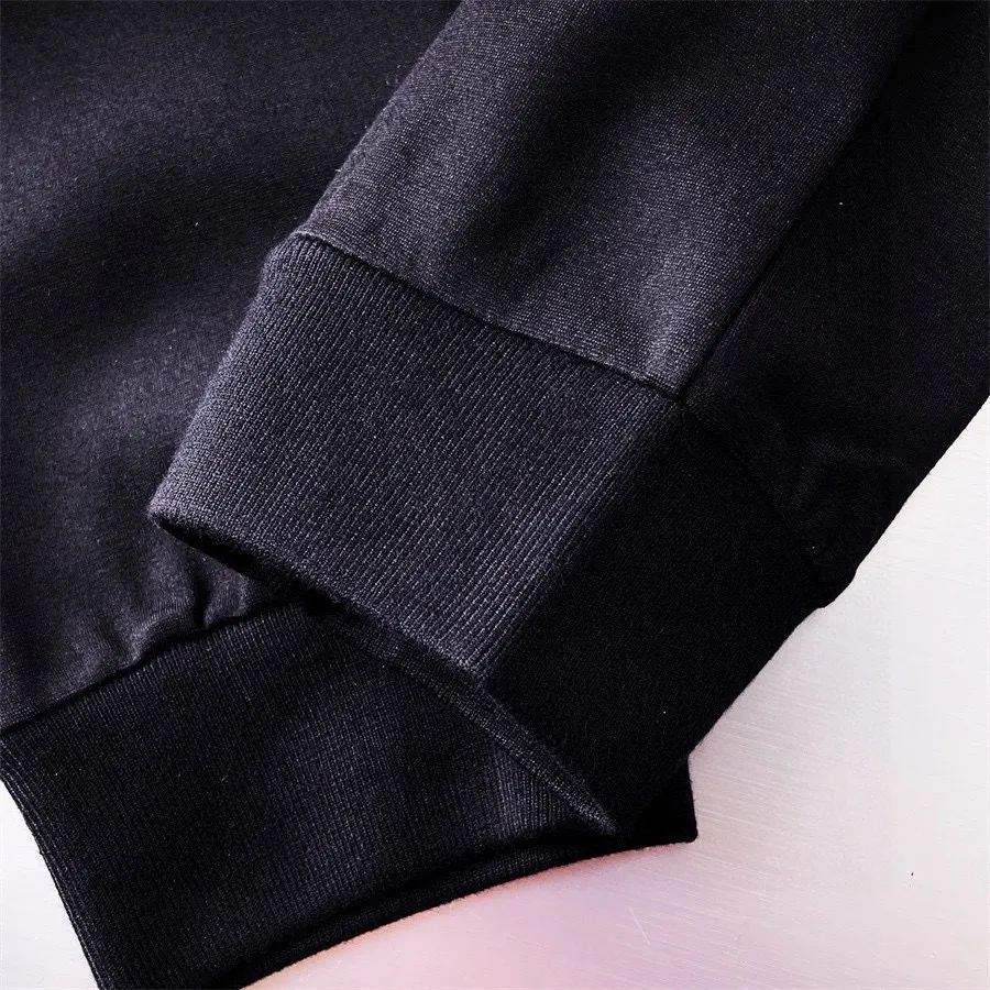 🅿️420 [BALENCIAGA] (Gospel for Fatty) hot-selling suit is coming. Focus on the original version of the official website. 2025 new hot-selling cardigan and sweatshirt suit. The original order is hard to buy🇭🇰. It is the meticulous work of top designers. It has a fitting and perfect upper body effect. All-natural high-quality Roman cotton 100%, close-fitting comfort, noble and elegant! Original hardware embodies elegance and nobility! Counter size: M-5XL (maximum wear up to 220 pounds)