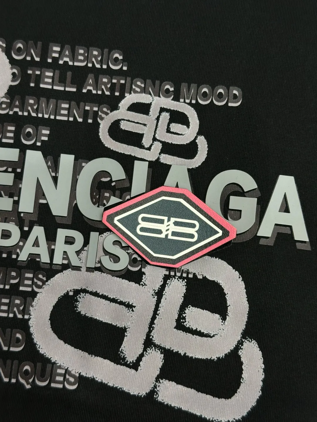 🅿️180 Balenciaga 2025SS spring and summer latest round neck fashionable short-sleeved T-shirt, official website synchronization, pure cotton fabric at the counter! Comfortable against the skin, durable and easy to wear, classic and simple logo design, meticulous original craftsmanship, a must-have item for handsome men, size M-XXXL