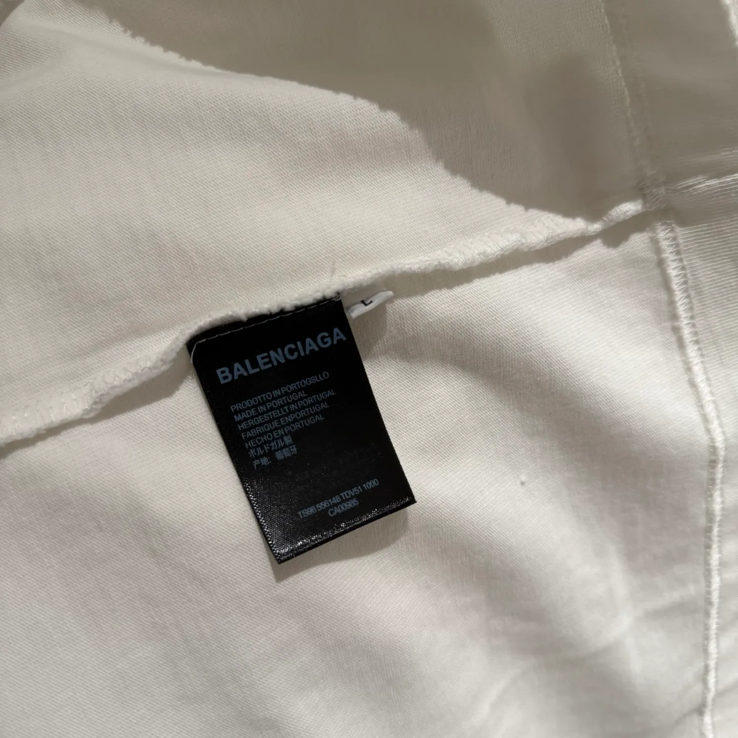 🅿️350 [Strict quality control] Balenciaga's new heavy-weight long-sleeved sweatshirt T-shirt. Heavy 420g double yarn fabric. Three-dimensional embroidery on the front and full-length patch embroidery on the back. The whole garment is washed twice. The four sides are frayed and torn. Heavy fabric. The collar is made of icy Salona. Loose version. Deep, wide and stylish. No deformation or shrinkage. 3 colors of black, white and gray. Size: M-2xl