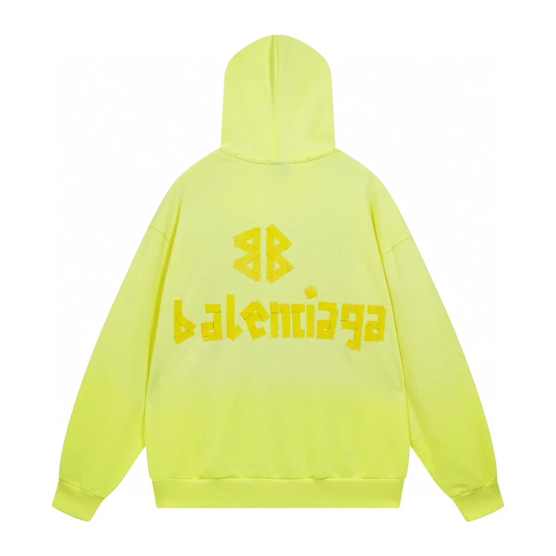 🅿️490 BALENCI*GA 24ss Paris hot-selling tape hooded sweatshirt. The front and back panels are printed with tape direct printing. Many hand-made. The ready-made garments are washed and worn. The cloth surface is clean. The cloth pattern is clear, super heavy work. Soft and comfortable. Exclusively pattern-woven and dyed 450g fabric. The threads are dyed in the same cylinder with zero color difference. Different from the market currency. The version adopts os loose shoulder version. Welcome to compare. Same style for men and women -Color: iron gray blue Paris blue washed black burgundy fluorescent yellow green khaki -SIZE: XS S M L style number 8912#