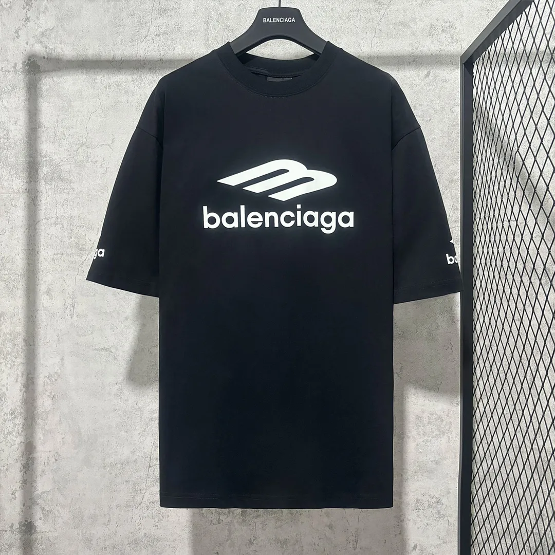 🅿️160 9128# Actual pictures Top version [[BALENCIA*GA] official website quality Paris new 3M classic letter LOGO printed short-sleeved T-shirt OS version Loose dropped shoulders Unisex style Fabric: 260 grams 100% cotton double yarn Technology: front and rear left and right sleeve printing Garment wash Shape solid color Color: black white Size: XS S M L