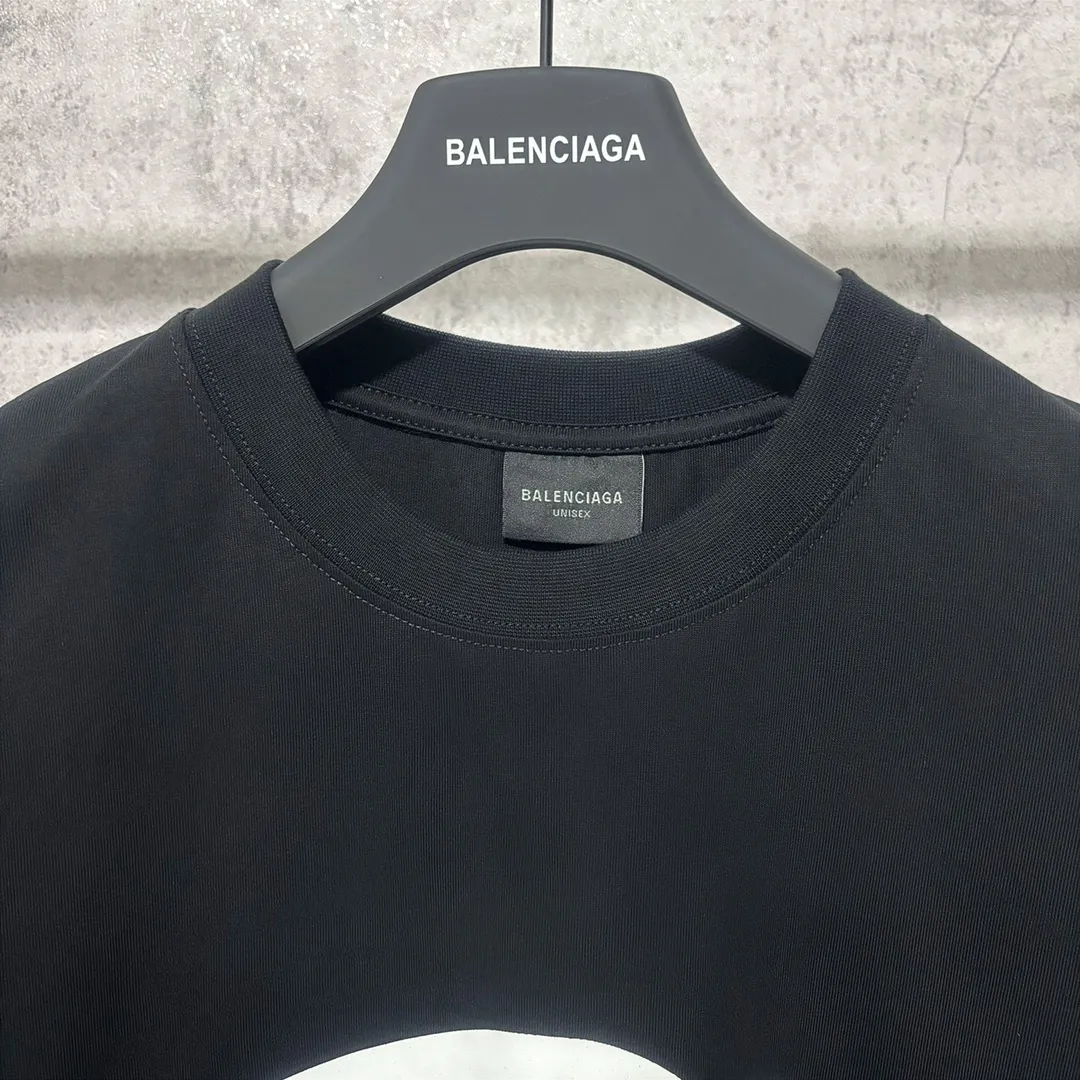 🅿️160 9128# Actual pictures Top version [[BALENCIA*GA] official website quality Paris new 3M classic letter LOGO printed short-sleeved T-shirt OS version Loose dropped shoulders Unisex style Fabric: 260 grams 100% cotton double yarn Technology: front and rear left and right sleeve printing Garment wash Shape solid color Color: black white Size: XS S M L
