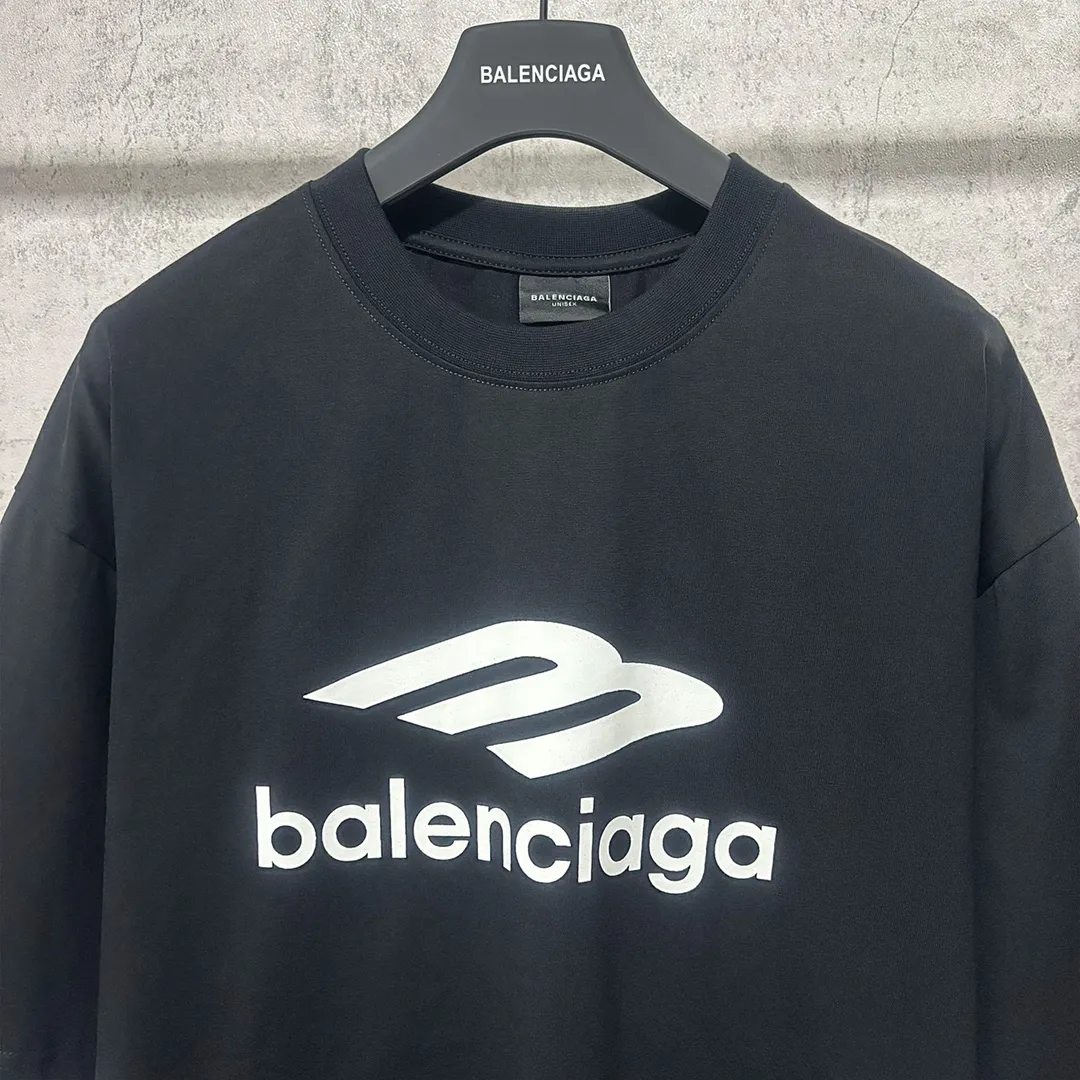 🅿️160 9128# Actual pictures Top version [[BALENCIA*GA] official website quality Paris new 3M classic letter LOGO printed short-sleeved T-shirt OS version Loose dropped shoulders Unisex style Fabric: 260 grams 100% cotton double yarn Technology: front and rear left and right sleeve printing Garment wash Shape solid color Color: black white Size: XS S M L