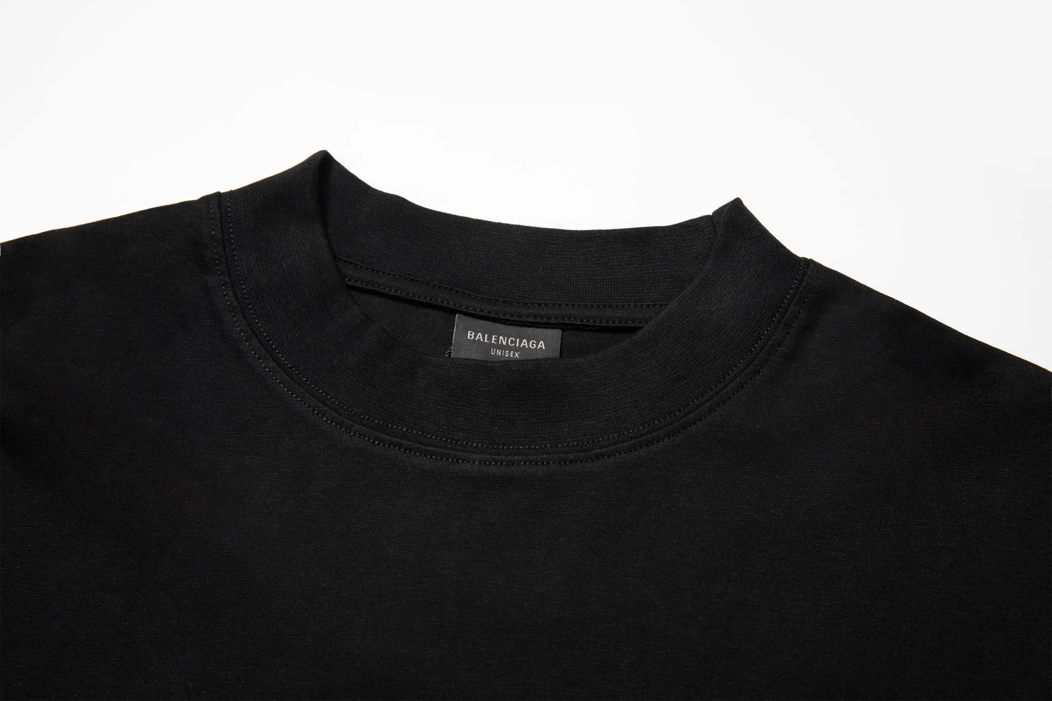 🅿️190 9208# Detailed picture Top version [[BALENCIA*GA] official website quality Paris new front and back letter badge icon LOGO printed short-sleeved T-shirt OS version Loose dropped shoulders Unisex style Fabric: 260 grams 100% cotton double yarn Technology: front and rear digital direct printing Garment washing Shape solid color Color: black off-white Size: XS S M L