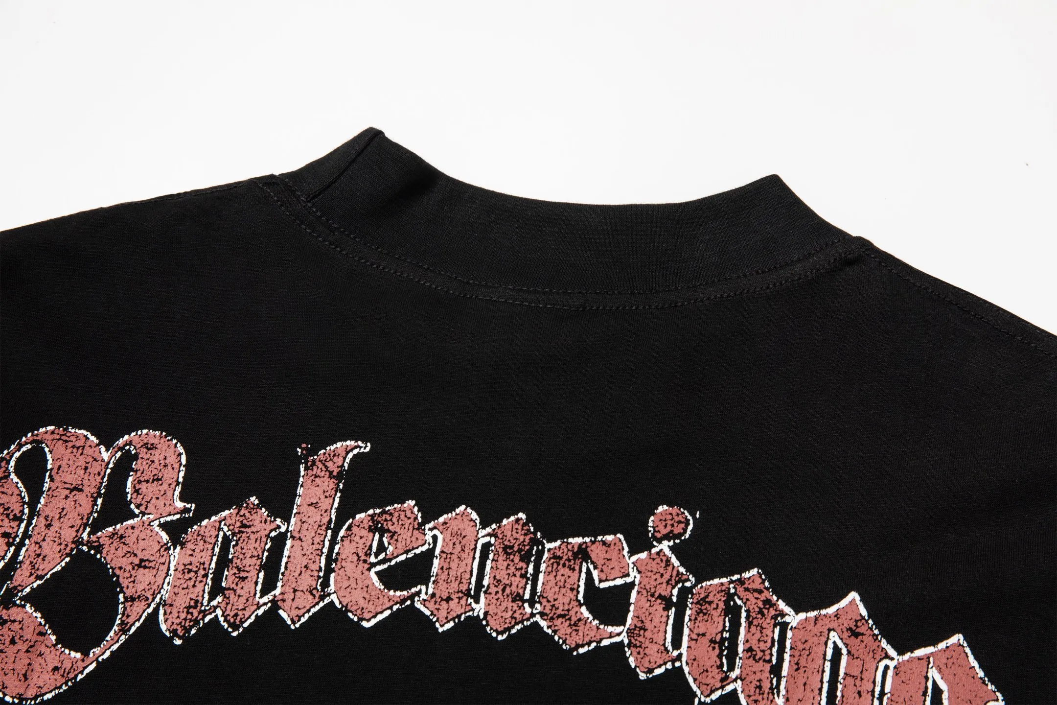 🅿️190 9208# Detailed picture Top version [[BALENCIA*GA] official website quality Paris new front and back letter badge icon LOGO printed short-sleeved T-shirt OS version Loose dropped shoulders Unisex style Fabric: 260 grams 100% cotton double yarn Technology: front and rear digital direct printing Garment washing Shape solid color Color: black off-white Size: XS S M L