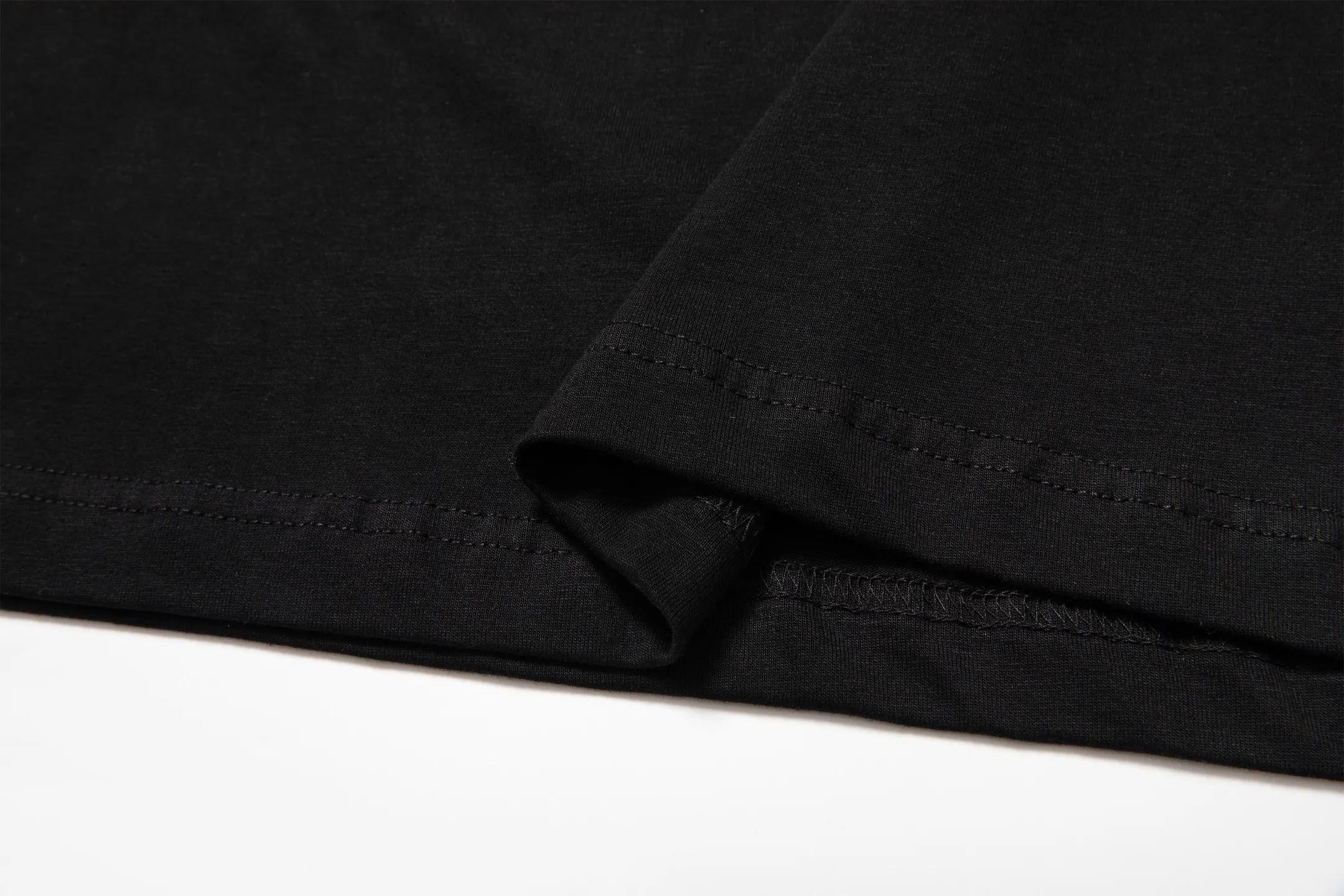 🅿️190 9208# Detailed picture Top version [[BALENCIA*GA] official website quality Paris new front and back letter badge icon LOGO printed short-sleeved T-shirt OS version Loose dropped shoulders Unisex style Fabric: 260 grams 100% cotton double yarn Technology: front and rear digital direct printing Garment washing Shape solid color Color: black off-white Size: XS S M L