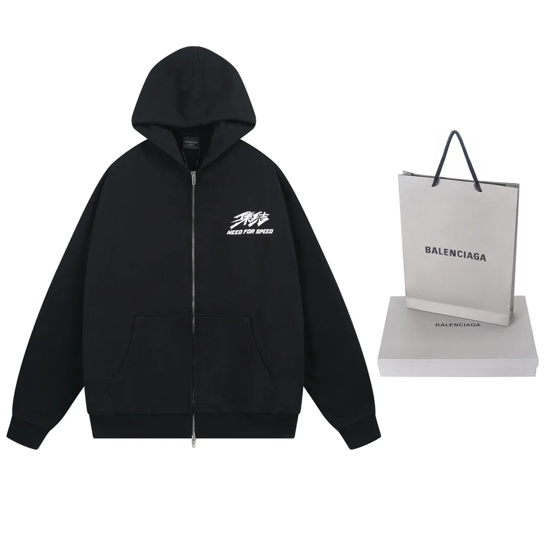 🅿️360 real photos [Top version. Official website quality] BALENCI*GA/Paris. SS24 new Balenciaga/Need for Speed: assembled cooperation series. Front and rear direct-injection printing zipper cardigan hooded sweatshirt. Brick cabinet synchronization. Genuine product development at the first time, happy to print and compare! The fabric is made of Paris ZP custom-woven and dyed cotton sweatshirt. Weighing 460 grams, the cloth surface is clean. The cloth pattern is clear, soft and comfortable. The threads are dyed with no color difference. The printing is made of environmentally friendly imported materials with direct inkjet printing. The pattern letters are clear and the effect is three-dimensional. The version adopts OS loose shoulder style. Same style for men and women. Code: BL238906 Color: Black Size: XS S M L