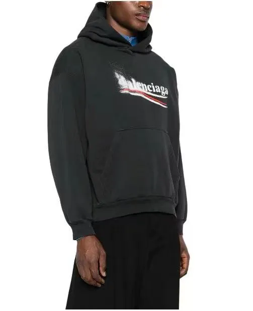 ♻️💯Reference model picture for the upper body❤️Top version of Balenciaga SS24 Coke Logo blur printed hooded sweatshirt. Loose fit. Same style for men and women. 440g double-strand large terry fabric dyed in the same vat. The wet weight can reach 460g. It feels very comfortable. The latest brick cabinets in autumn and winter are in sync. Fashionable and individual. A super versatile and good-looking sweatshirt. Very suitable for both men and women. A must-have for everyone. Hang tag and collar label. Washed wheat, complete with three standards, packed in Sydney paper [1:1 original production, high control of details] Fabric: 440g double-strand large terry Color: Black White Size: XS-L P:430