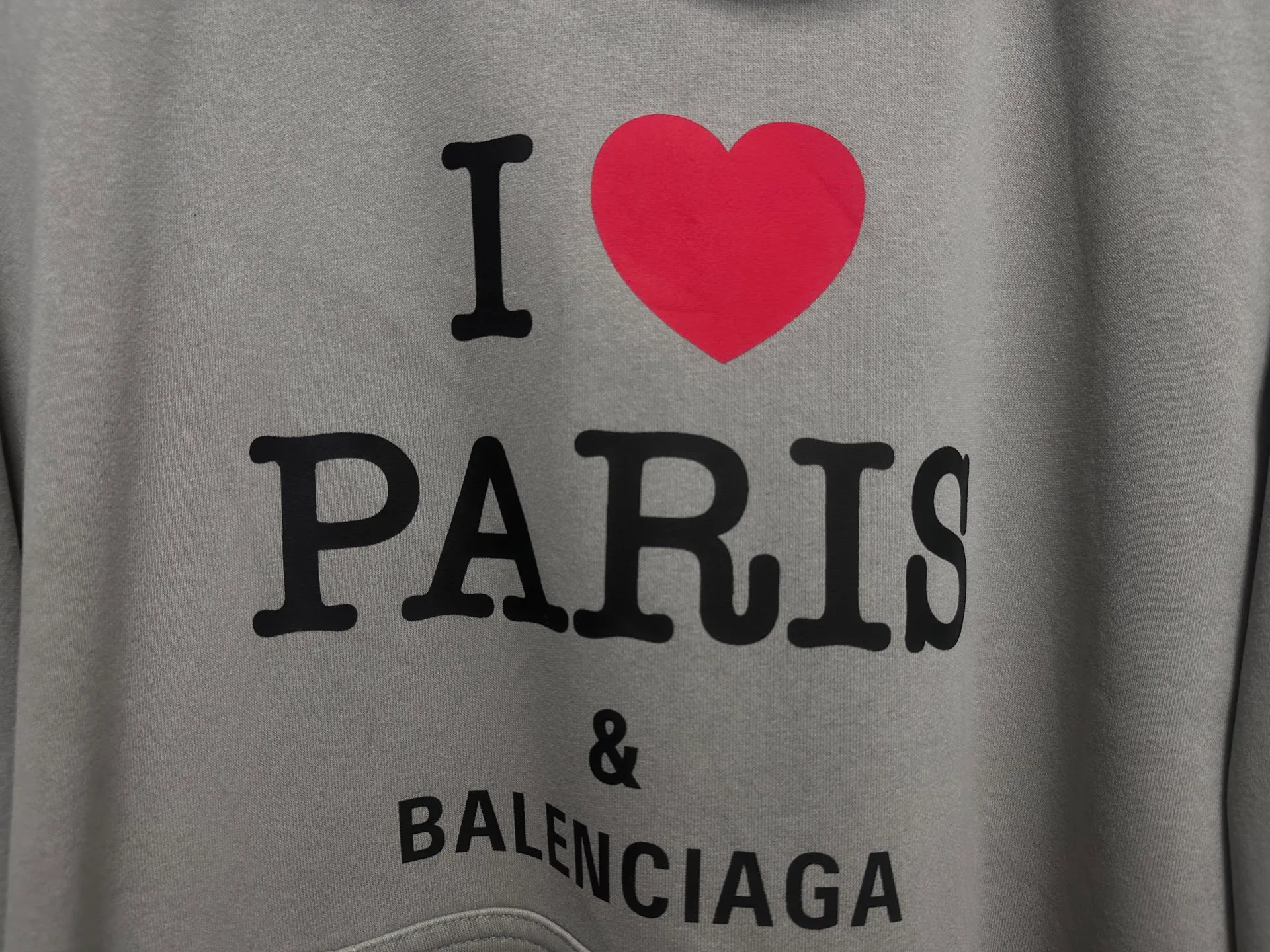 🅿️330 [BALENCIaGA] Paris washed hooded sweatshirt. The fabric is made of 400g Paris-specific double yarns* high weight double yarn ribs, washed and aged. It has a better hand feel and texture. It is not easy to deform, not easy to shrink, not easy to fade, and maintains long-term beauty. The same style for men and women! ! Size: S-XL