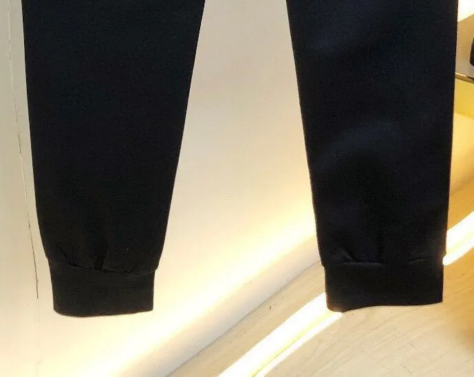 🅿️420 [BALENCIAGA] (Gospel for Fatty) hot-selling suit is coming. Focus on the original version of the official website. 2025 new hot-selling cardigan and sweatshirt suit. The original order is hard to buy🇭🇰. It is the meticulous work of top designers. It has a fitting and perfect upper body effect. All-natural high-quality Roman cotton 100%, close-fitting comfort, noble and elegant! Original hardware embodies elegance and nobility! Counter size: M-5XL (maximum wear up to 220 pounds)