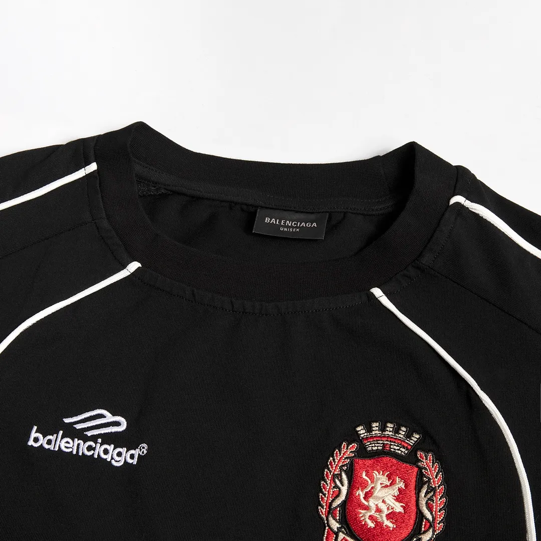 🅿️250 8151# Detailed picture Top version [[BALENCIA*GA] official website quality Paris new joint football jersey long-sleeved T-shirt OS version Loose dropped shoulders Unisex fabric: 260g 100% cotton double yarn Process: front and rear panel printing front panel embroidery garment wash shaping solid color Color: black white pink red fluorescent yellow Size: XS S M L