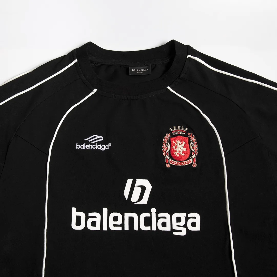 🅿️250 8151# Detailed picture Top version [[BALENCIA*GA] official website quality Paris new joint football jersey long-sleeved T-shirt OS version Loose dropped shoulders Unisex fabric: 260g 100% cotton double yarn Process: front and rear panel printing front panel embroidery garment wash shaping solid color Color: black white pink red fluorescent yellow Size: XS S M L