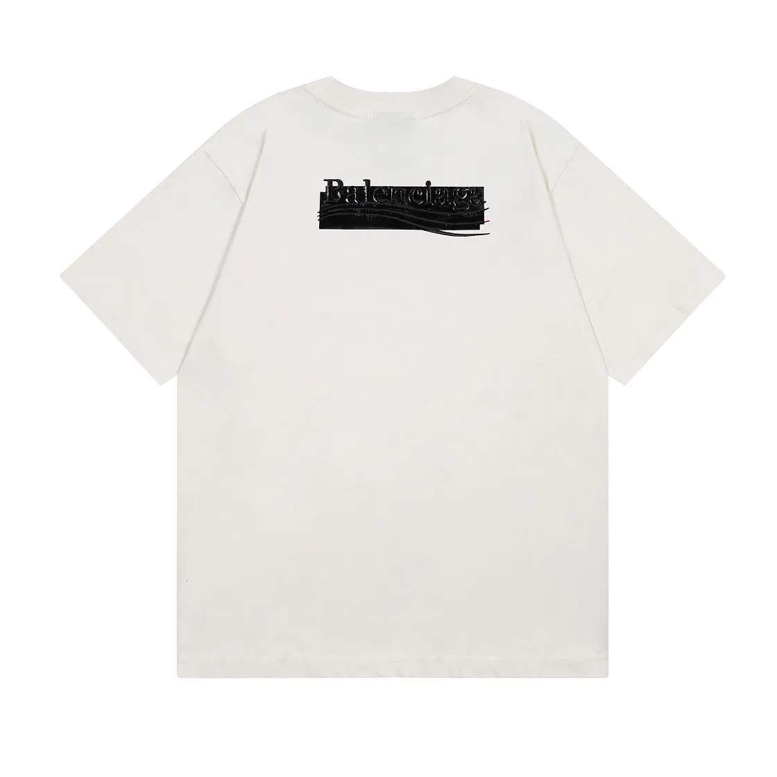 🅿️176 Detailed picture [Top version. Official website quality] BALENCI*GA/Paris#Classic. Coke embroidered black rubber short-sleeved T-shirt# The fabric is made of Paris ZP custom-woven and dyed cotton double yarn. Weighing 260 grams, the cloth surface is clean. The cloth pattern is clear, soft and comfortable. The color fastness is good. It is not easy to change color. The threads are dyed with no color difference. The classic pattern embroidery uses an imported embroidery machine, and the embroidery thread color is based on the original color. It is produced based on the pictures in the Jubie market. The letters are clear. The three-dimensional effect is strong. The embroidered flowers are laminated on the finished product. The version adopts OS loose shoulder design. Same style for men and women. Code: BL223008 Color: black, off-white, ash, red Size: XS S M L
