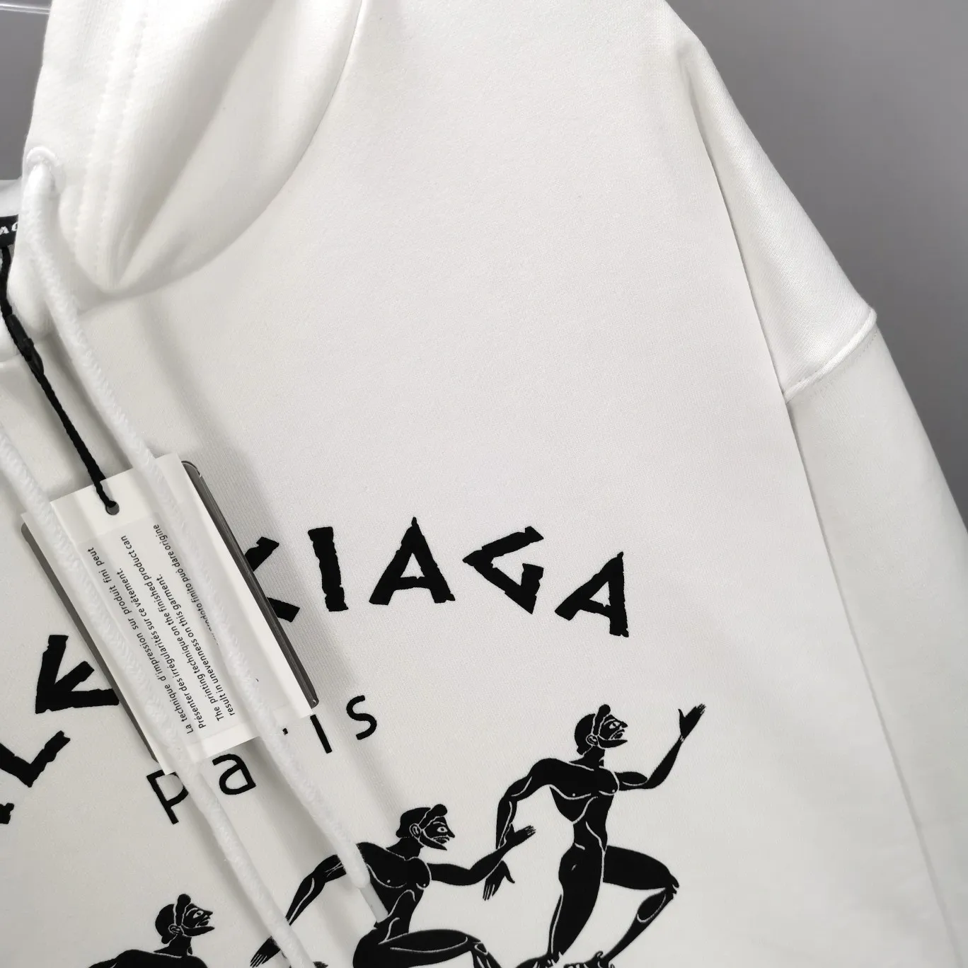 The top tested version of Balenciaga BALENCIAGA running men's running marathon pure cotton loose loose men's and women's couple's same style autumn and winter hoodie hooded sweatshirt. The printing uses imported glue, high covering screen technology, high printing accuracy and no tooth edges. Neat, refreshing, and clear texture. The fabric is made of 480g combed cotton fabric, which is full of drape! Color: Black White Dark Blue Size: XS-L P:450