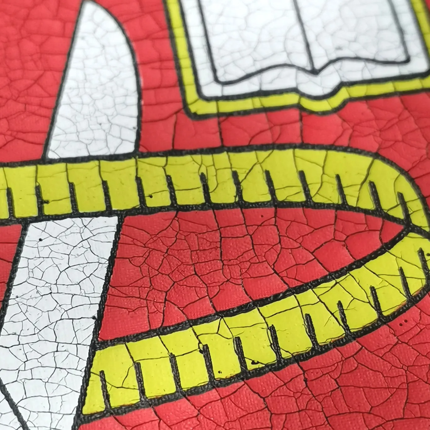 The black details of the 1917 shield are supplemented - the top tried version of the Balenciaga logo printed EST 1917 knitted T-shirt 2022 new style autumn and winter hoodies for men and women couples. The process adopts Kangli printing cracking effect. This crack is not a line pattern, but a three-dimensional burst pattern. How many versions on the market are based on pictures? Just make pictures, not craftsmanship? Without a version, it would be impossible to create the original flavor, and it would be almost pointless to brag! The front panel printing glue bursting effect uses imported transparent slurry to scrape the bottom to make the printing bursting feel uniform. (PS: If this process is missing, the printing will easily fall off in large areas after cracking) The fabric is made of 520g composite crystal velvet fabric, which is full of drape, loose and good on the skin. Color: black white Size: XS-L (maximum wear: 230 pounds) P:490